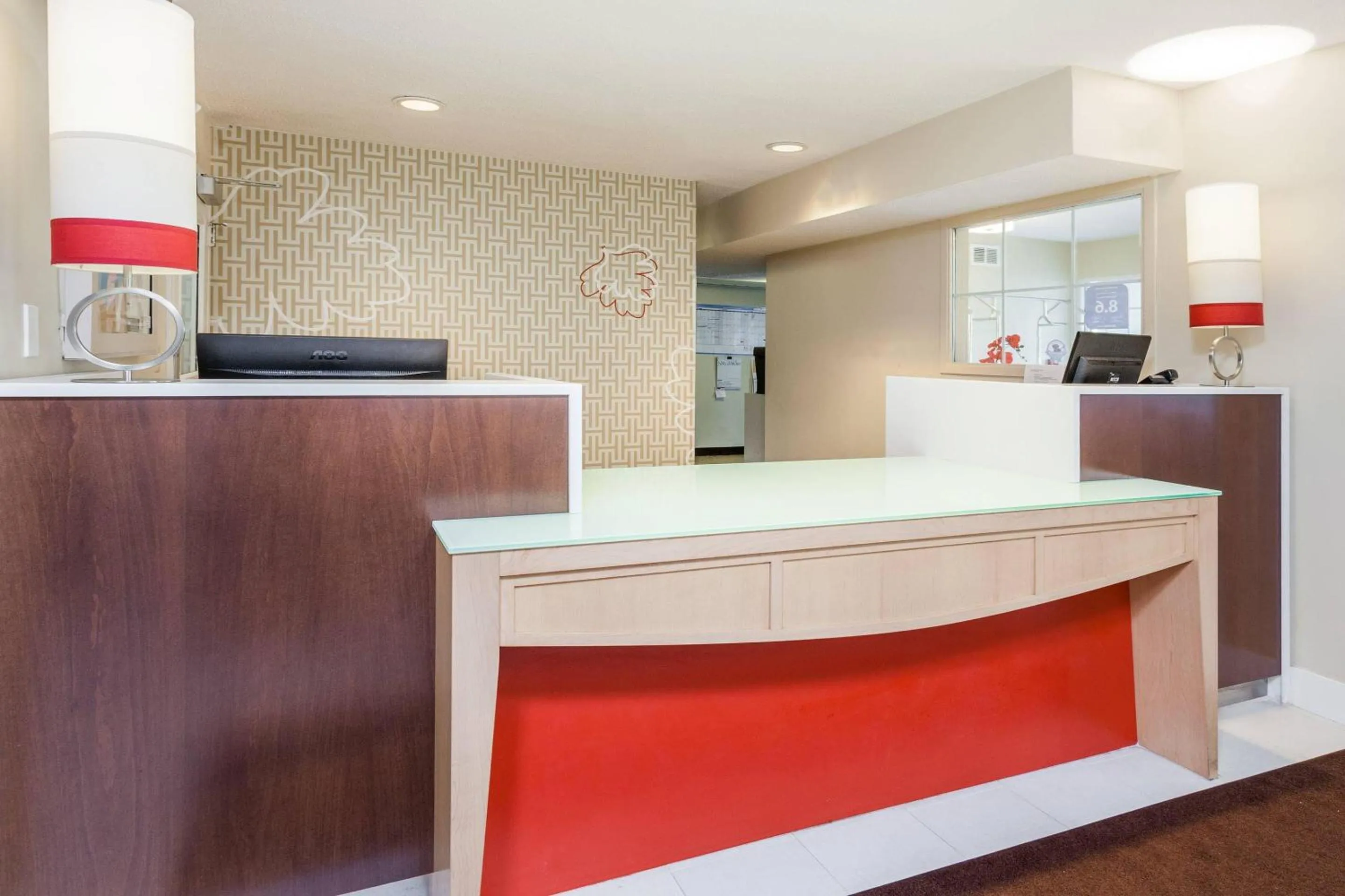 Lobby or reception in MainStay Suites Detroit Auburn Hills
