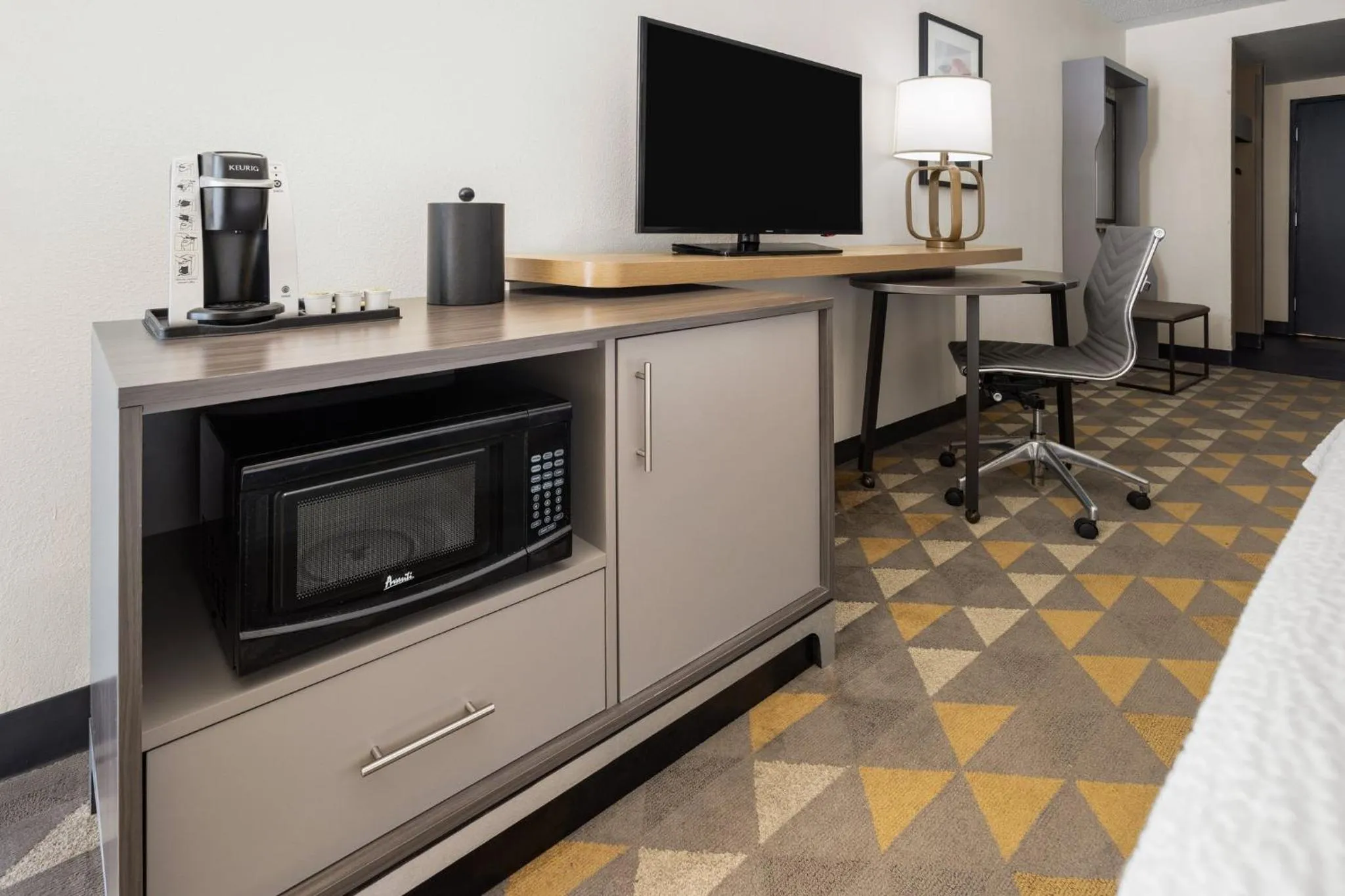 Photo of the whole room in Holiday Inn Morgantown - Reading Area by IHG