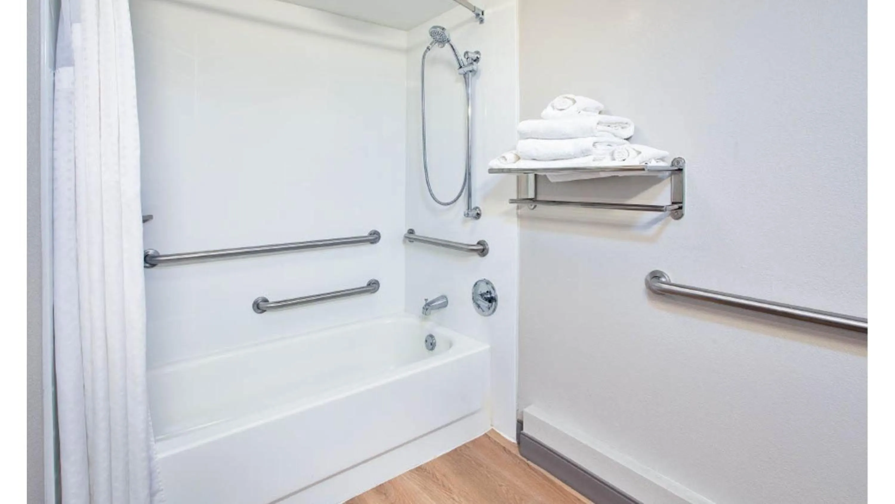 Photo of the whole room in Holiday Inn Morgantown - Reading Area by IHG