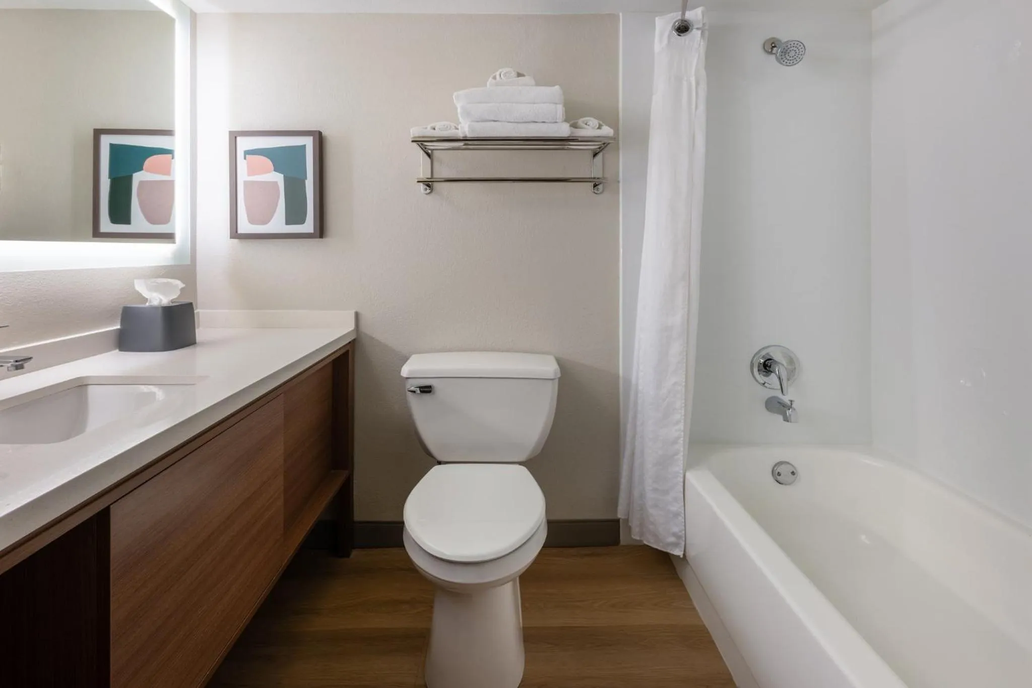 Photo of the whole room in Holiday Inn Morgantown - Reading Area by IHG