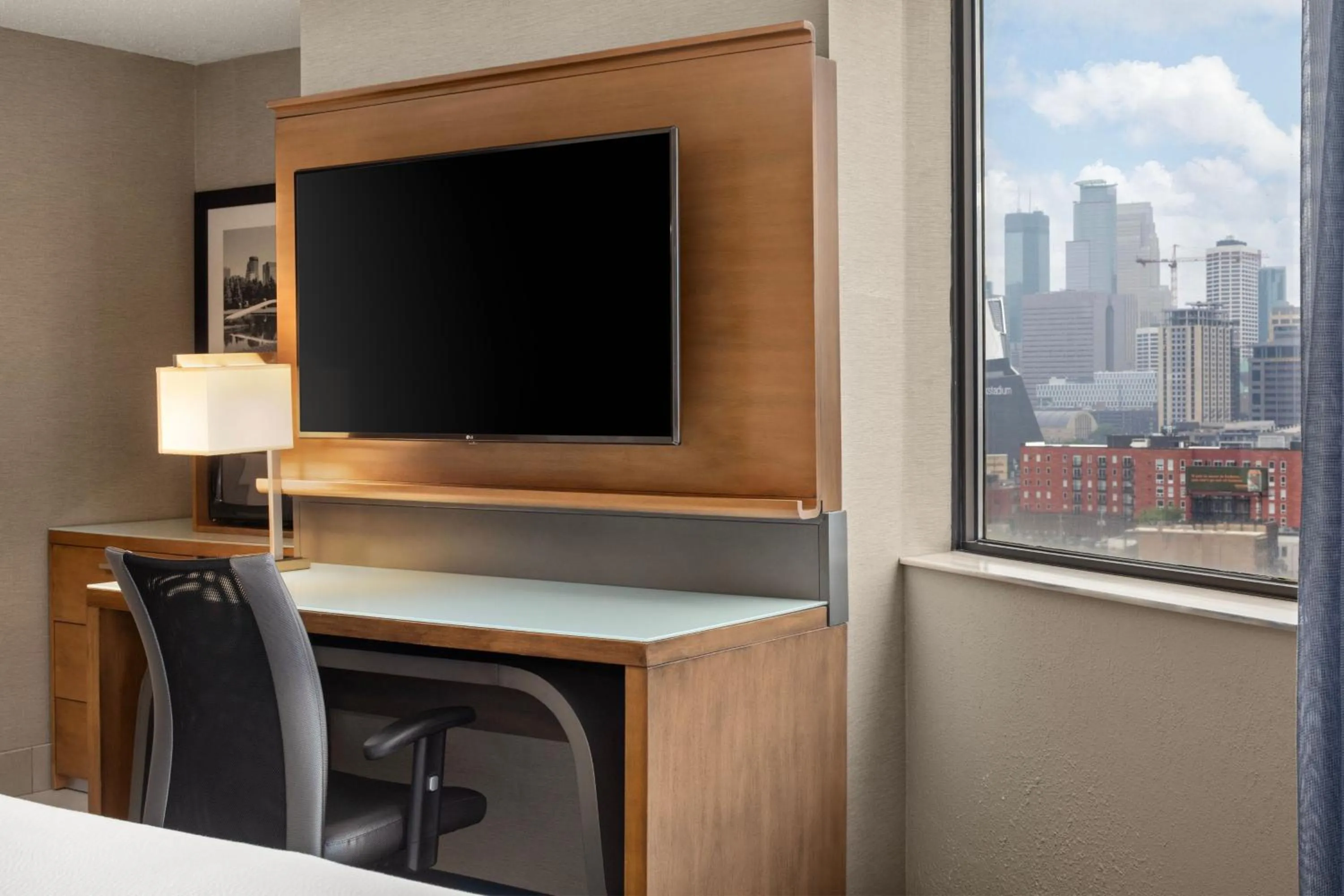 Photo of the whole room in Courtyard by Marriott Minneapolis Downtown