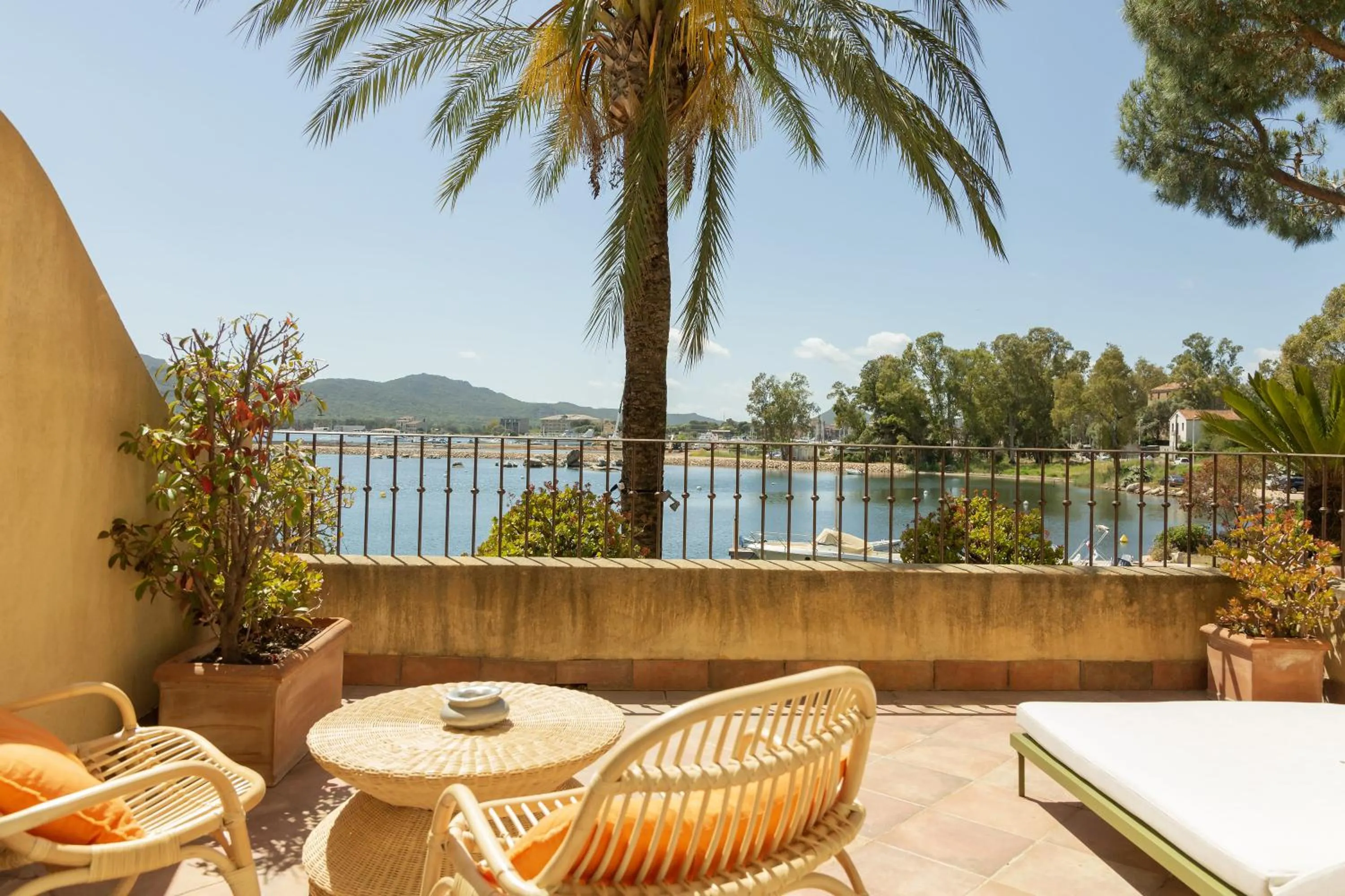 Patio in Casa Santini x Roc Seven