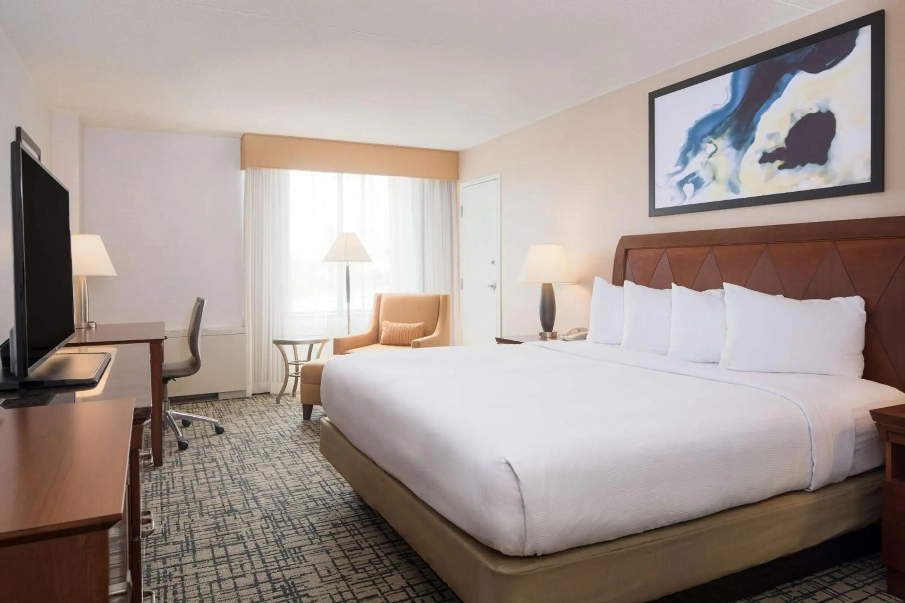 King Room with King Bed - Non-Smoking in DoubleTree by Hilton Hotel Syracuse King Room with King Bed - Non-Smoking in DoubleTree by Hilton Hotel Syracuse