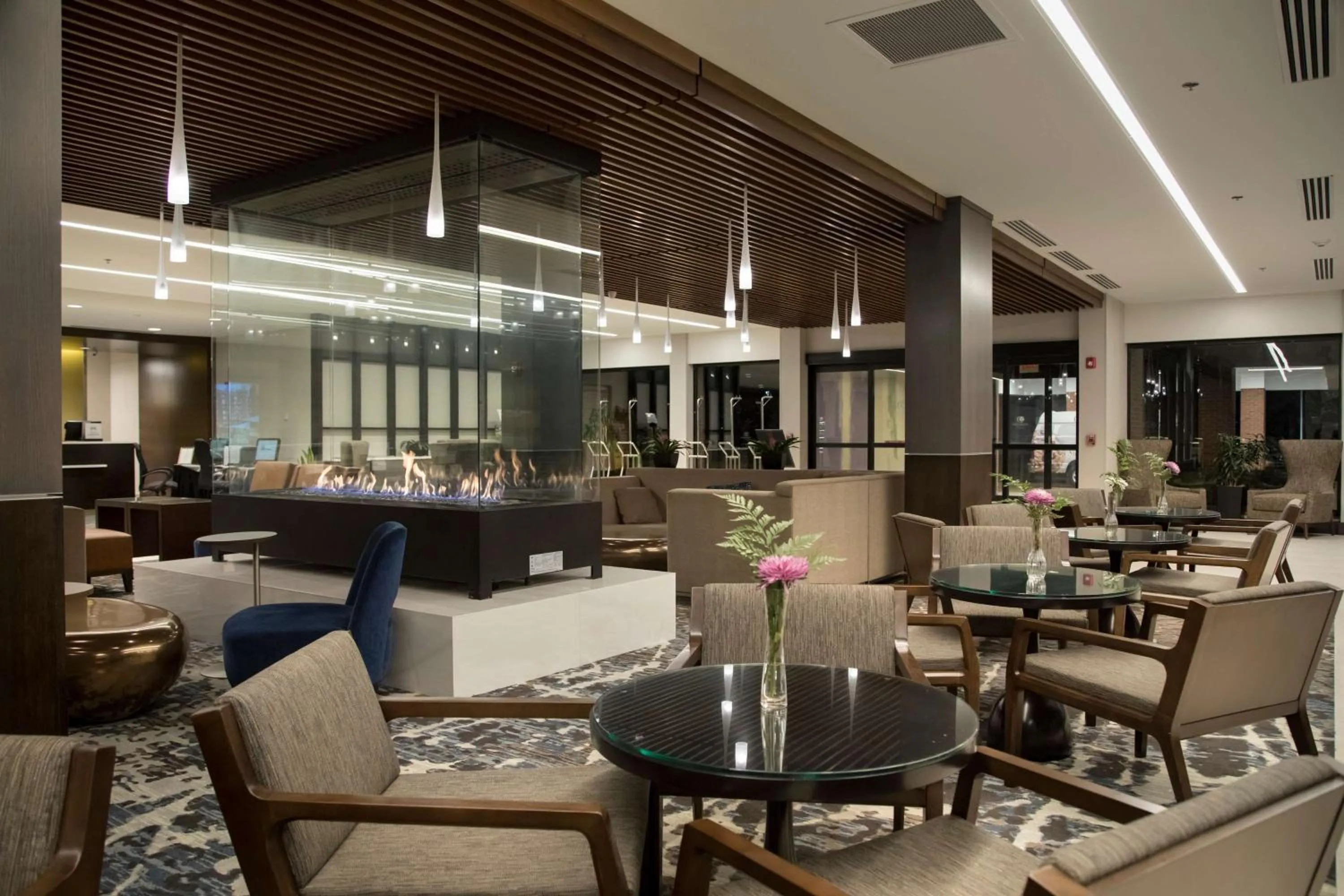 Lobby or reception in DoubleTree by Hilton Hotel Syracuse