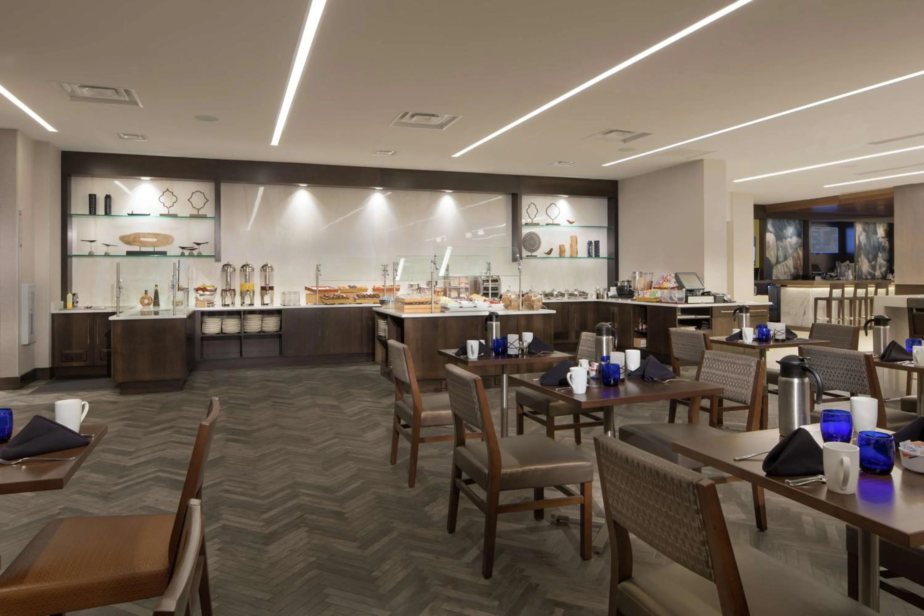 Restaurant/places to eat in DoubleTree by Hilton Hotel Syracuse