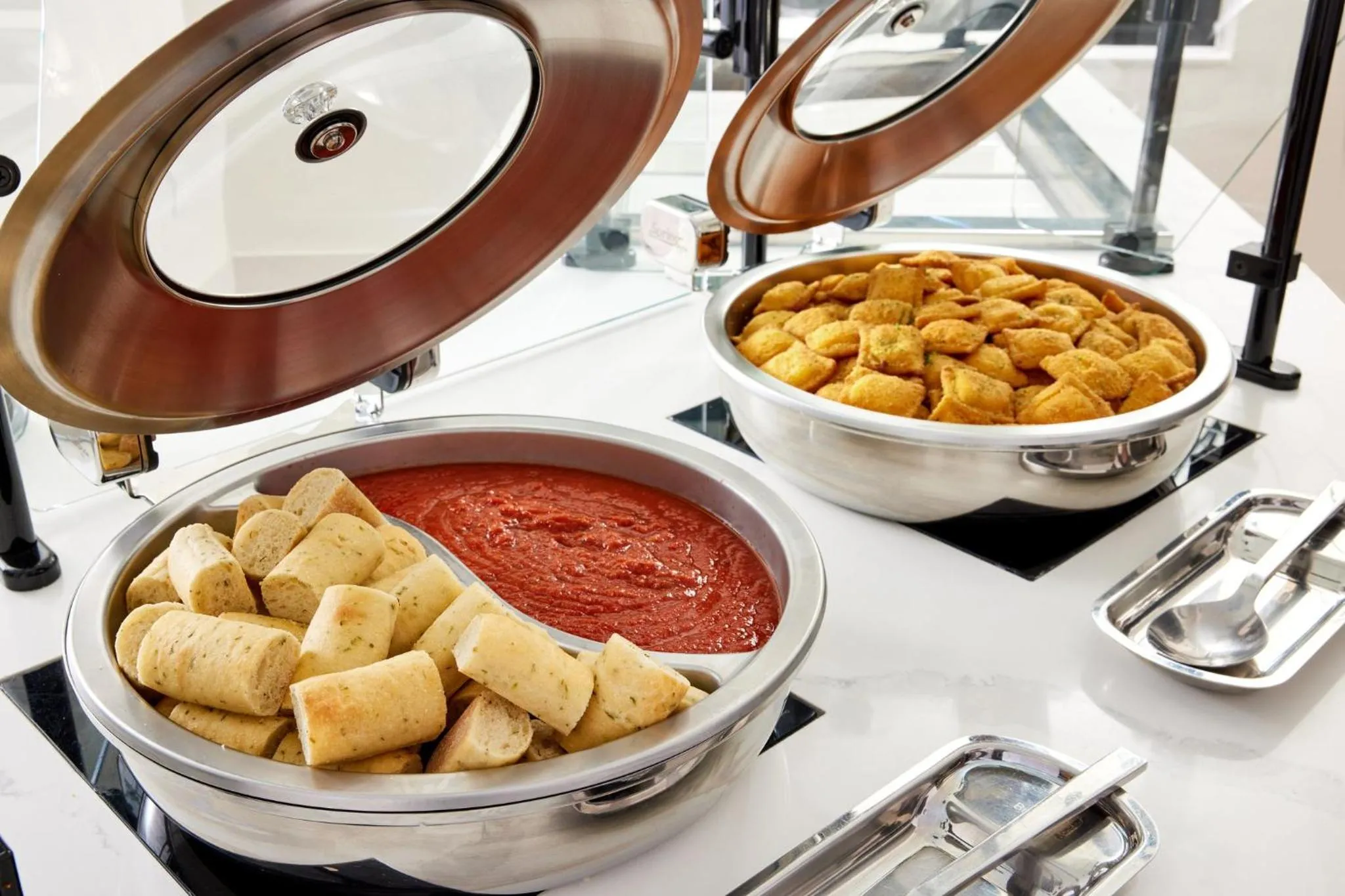 Restaurant/places to eat in Staybridge Suites Austin Airport by IHG