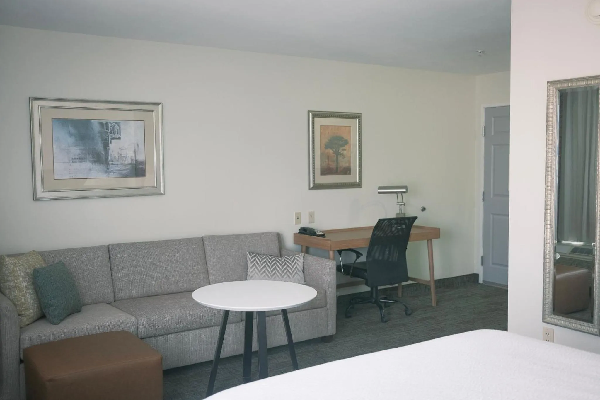 Photo of the whole room in Staybridge Suites Austin Airport by IHG