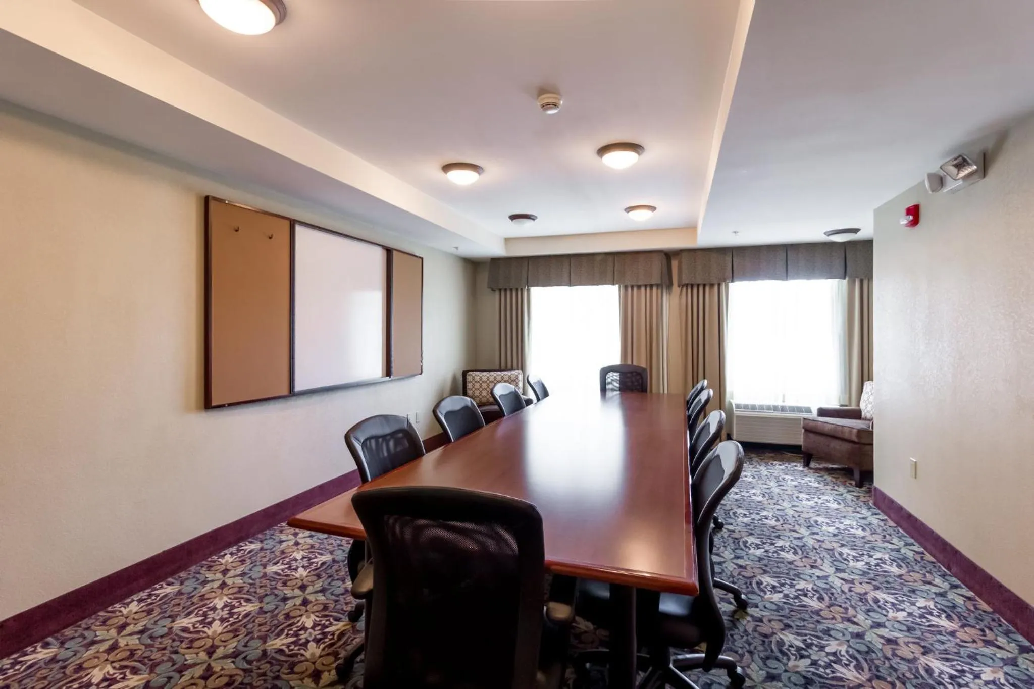Meeting/conference room in Staybridge Suites Austin Airport by IHG
