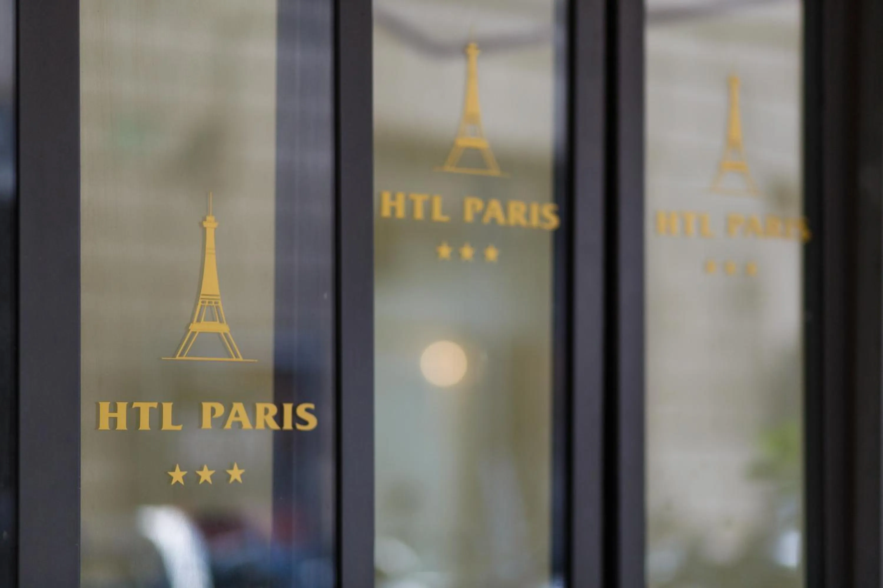 Facade/entrance in Hotel Paris