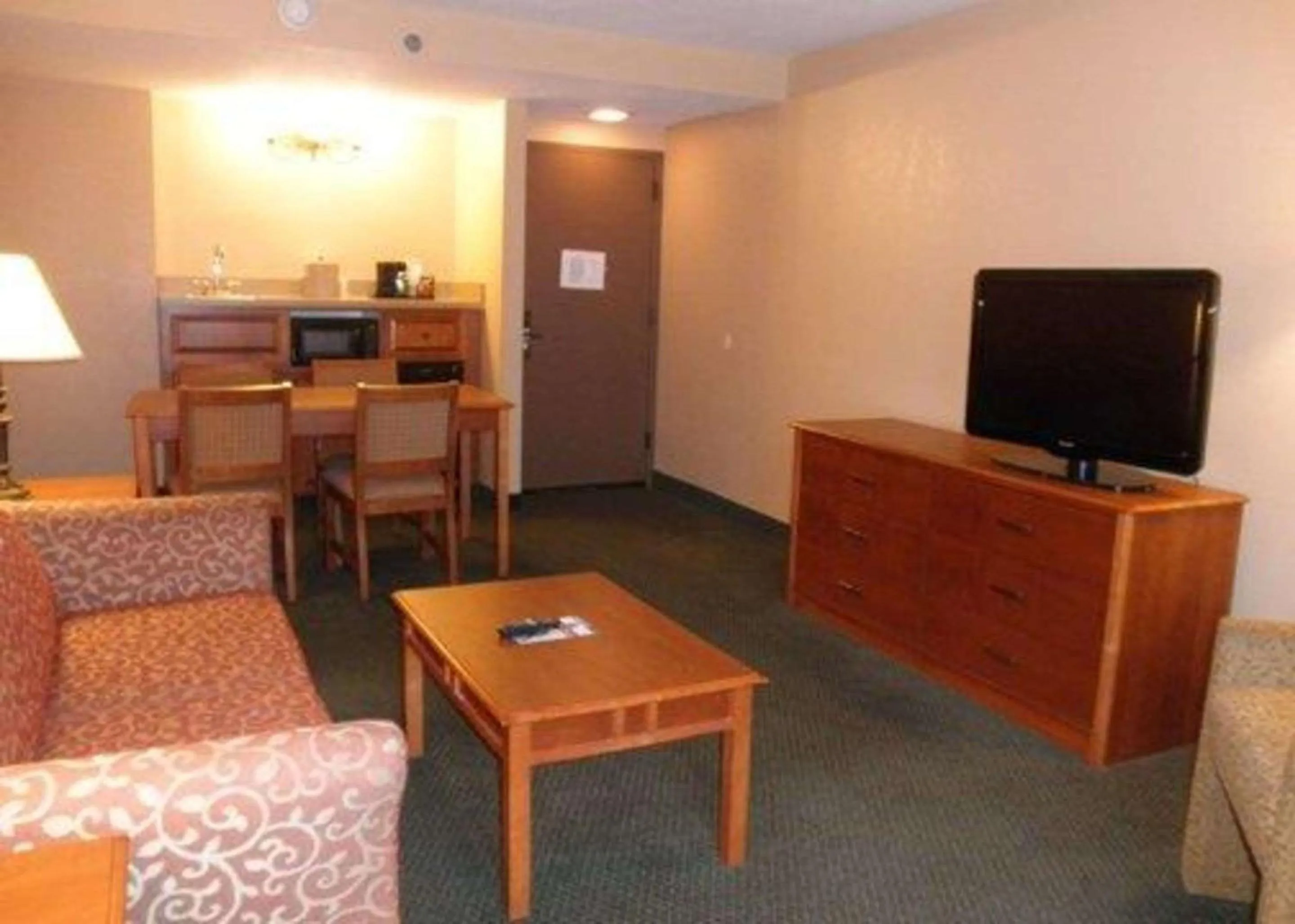 Photo of the whole room in Quality Inn Florissant-St Louis