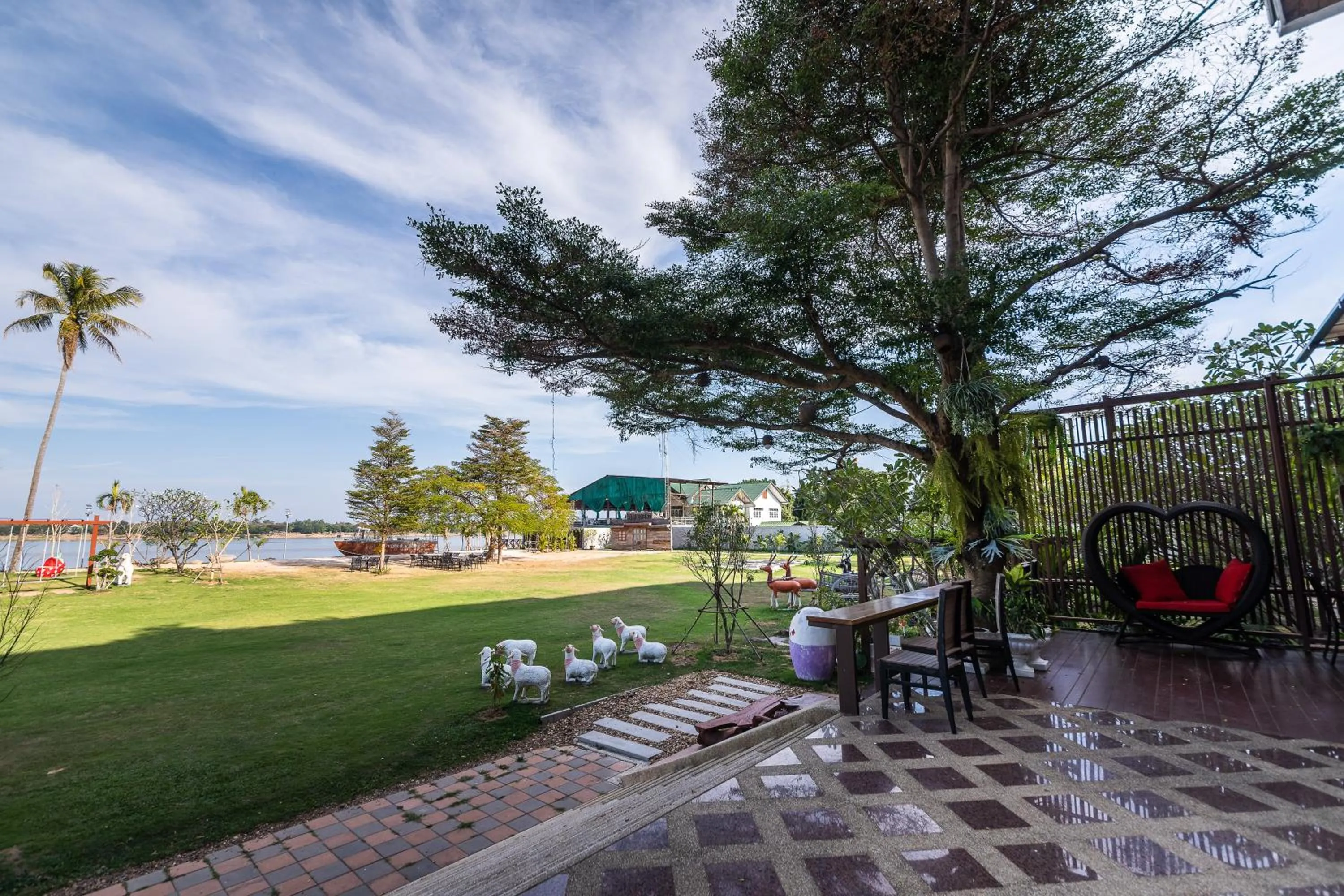 Area and facilities in ViengKhong Hotel