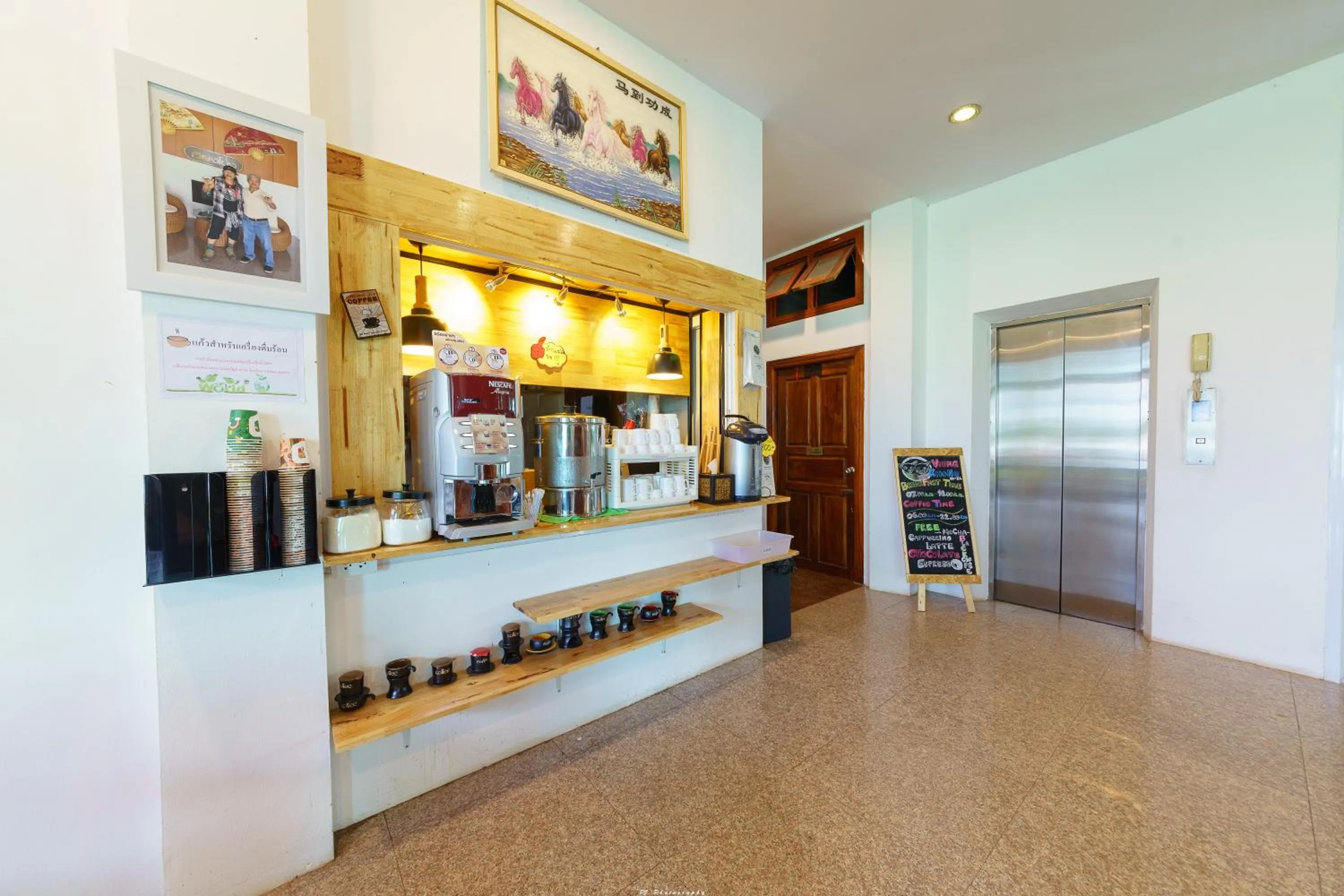 Food and drinks in ViengKhong Hotel