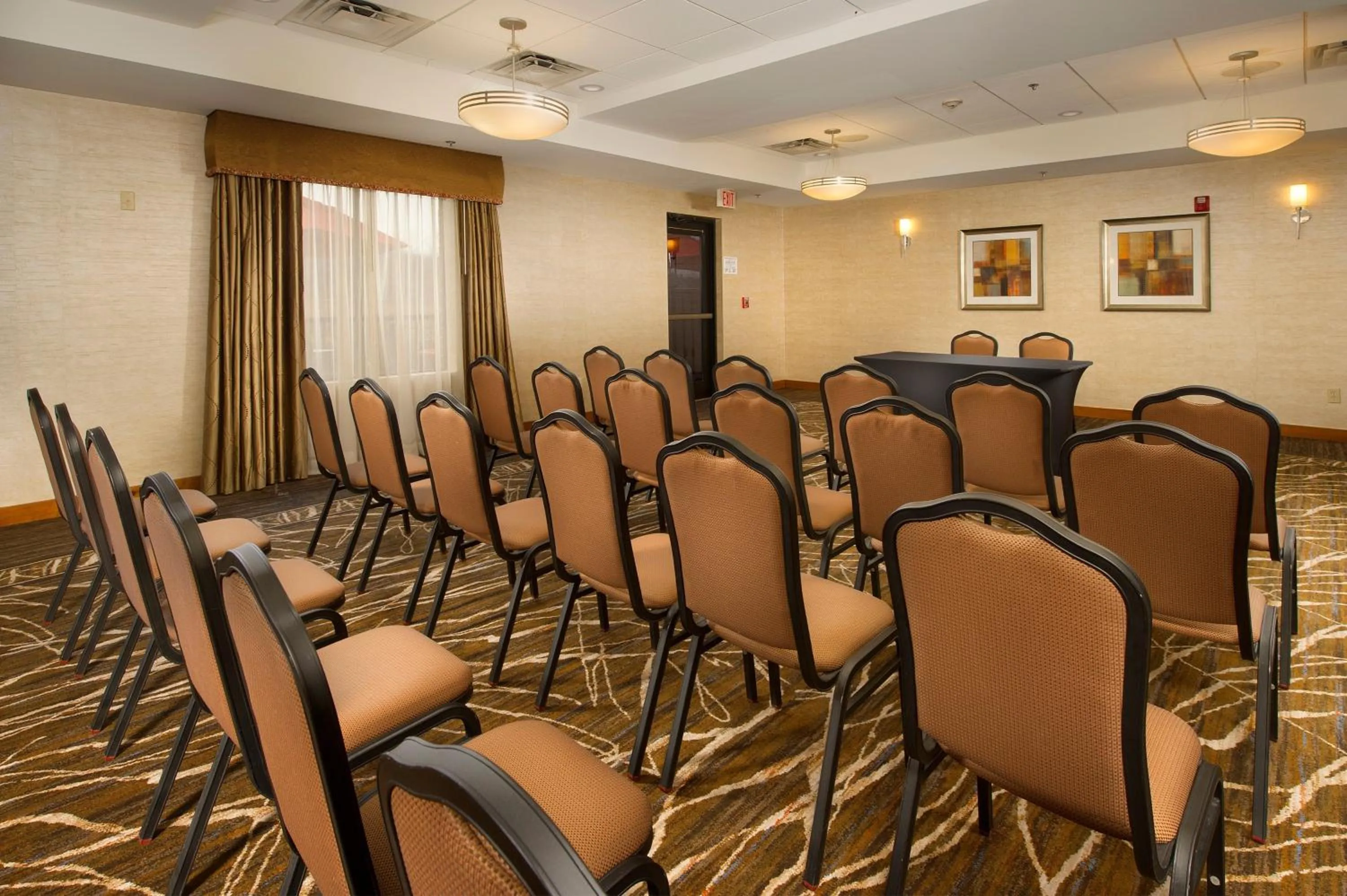 Meeting/conference room in Holiday Inn Express & Suites Columbia - East Elkridge, Jessup an IHG Hotel