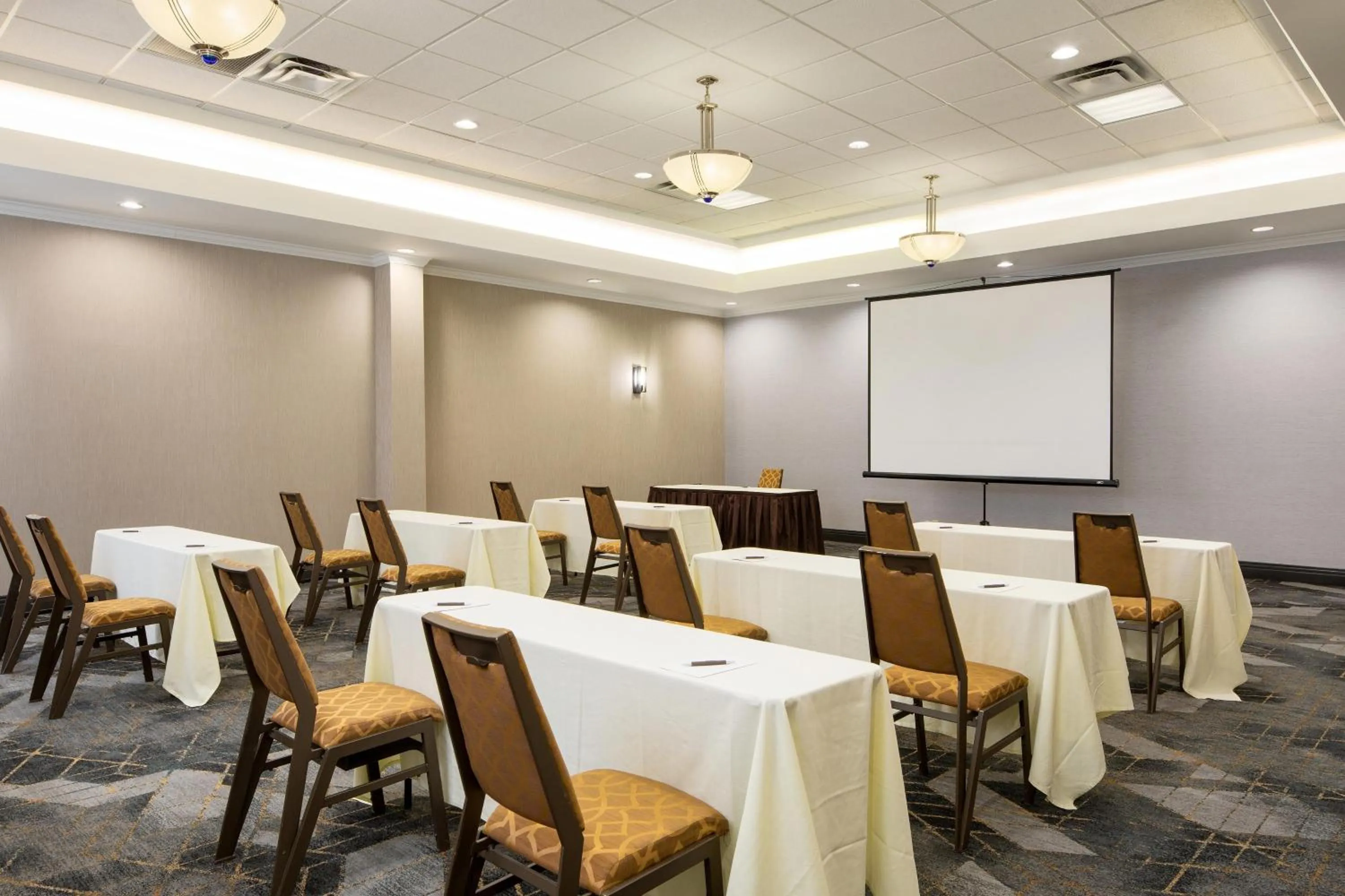 Meeting/conference room in Sheraton Detroit Metro Airport