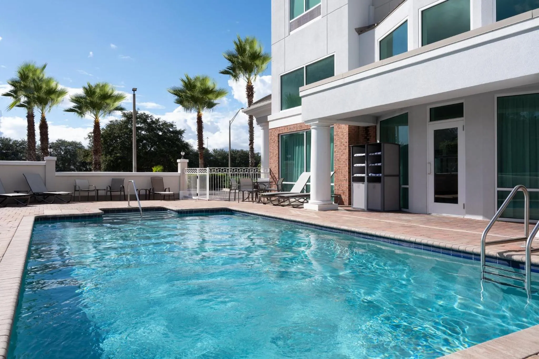 Swimming pool in Holiday Inn Express Hotel & Suites Chaffee - Jacksonville West by IHG