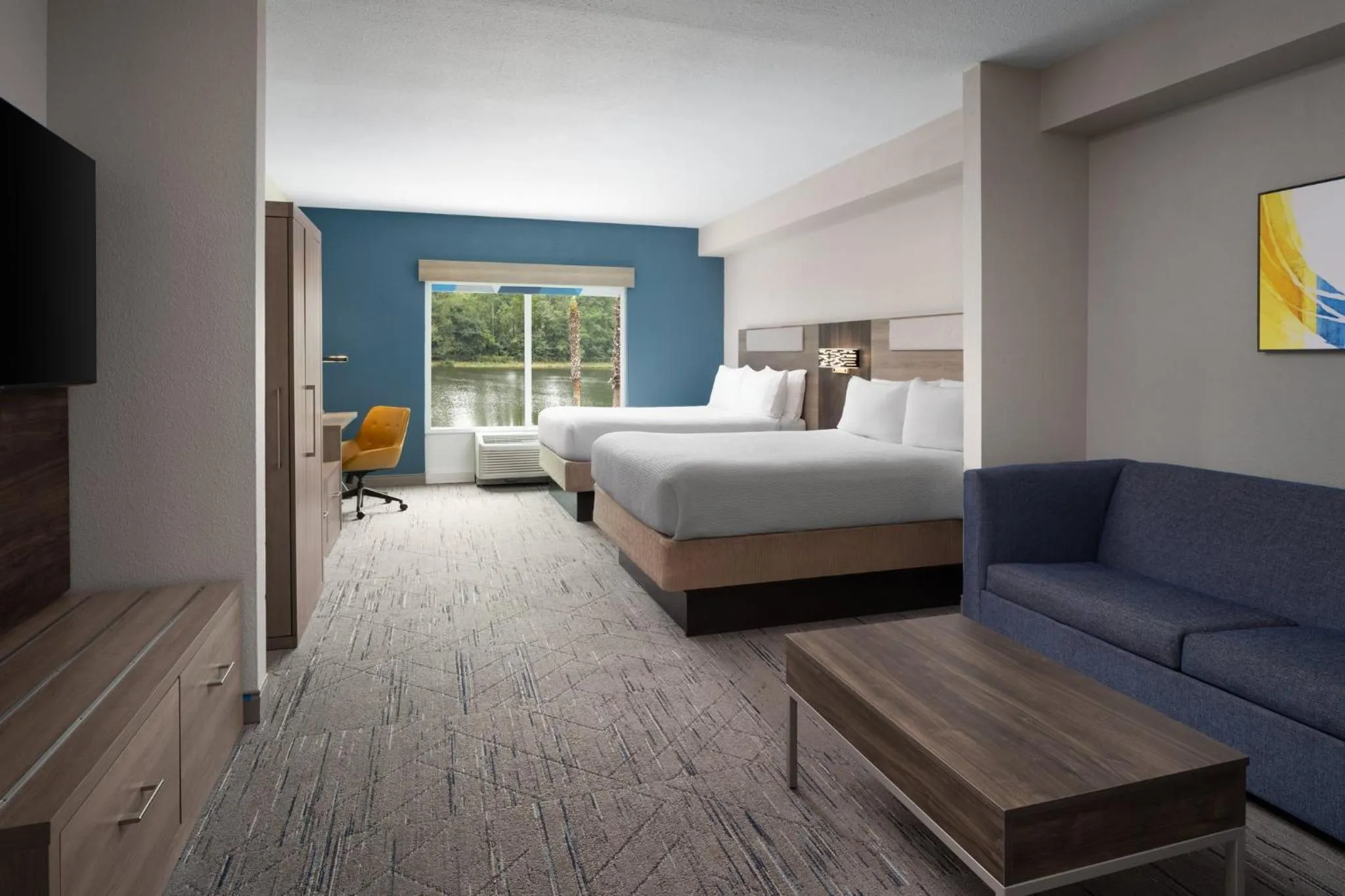 Photo of the whole room, Bed in Holiday Inn Express Hotel & Suites Chaffee - Jacksonville West by IHG
