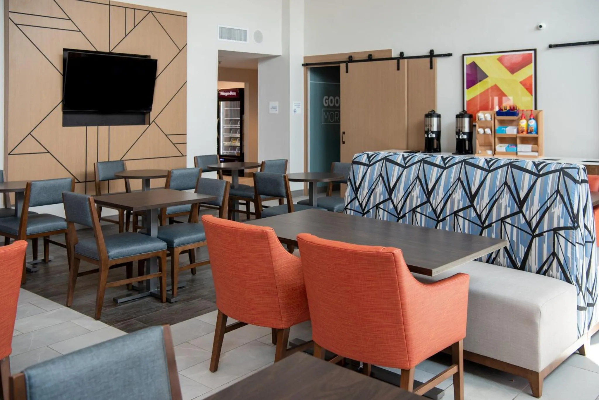 Breakfast in Holiday Inn Express Hotel & Suites Chaffee - Jacksonville West by IHG