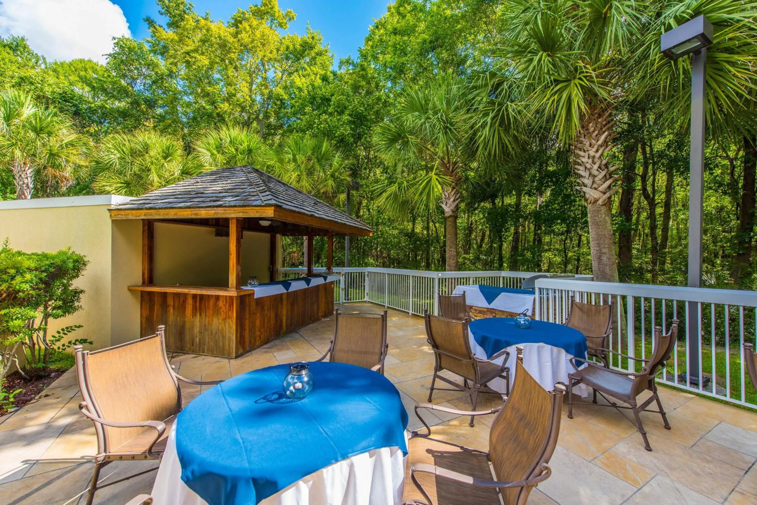 Patio in DoubleTree by Hilton North Charleston - Convention Center