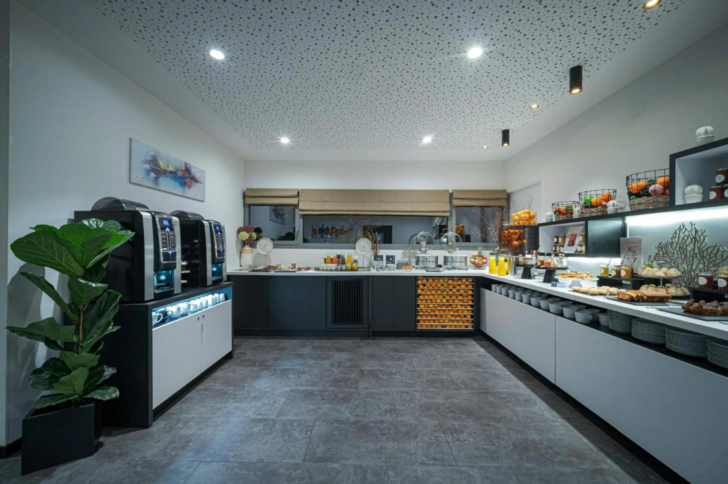 Breakfast in Best Western Plus Central Park Hotel