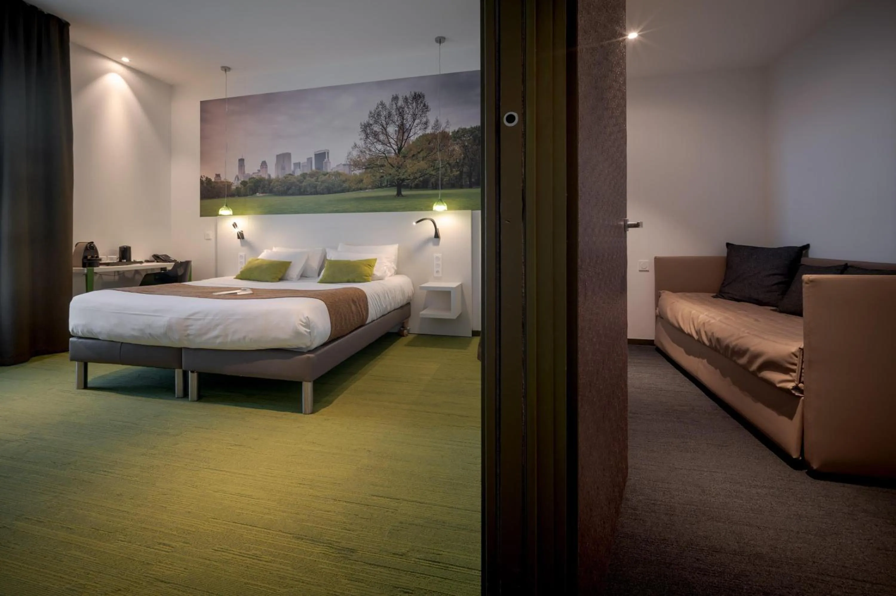 Photo of the whole room, Bed in Best Western Plus Central Park Hotel