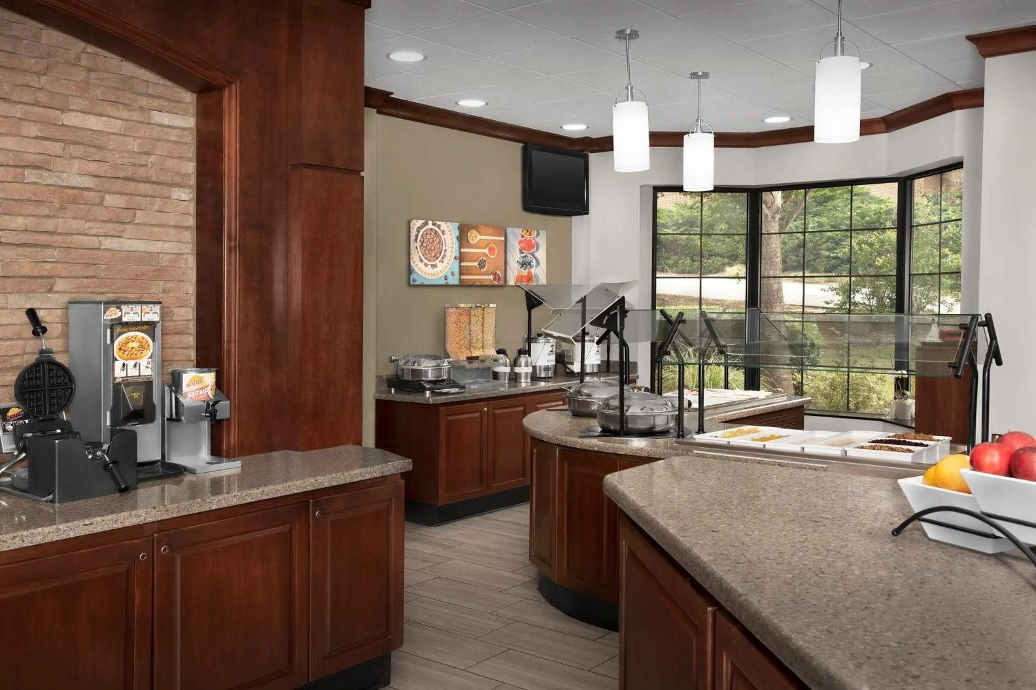 Restaurant/places to eat in Staybridge Suites North Charleston by IHG