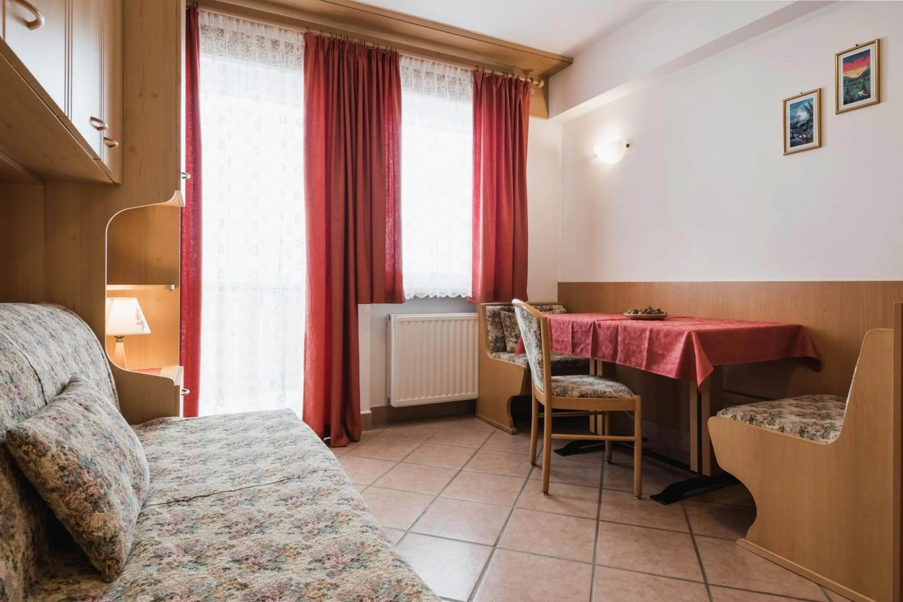 Living room in Apparthotel Sellaronda