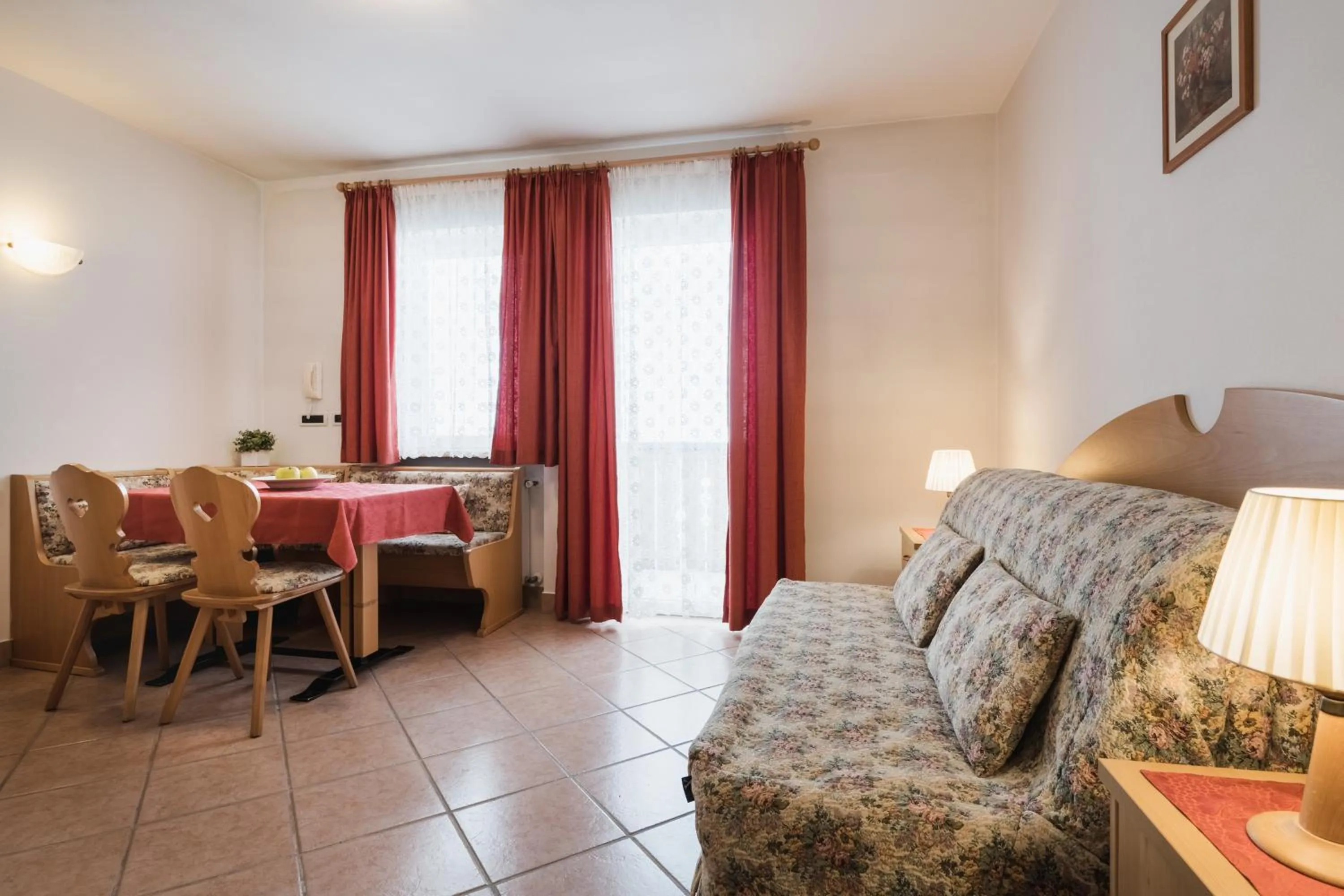 Living room in Apparthotel Sellaronda