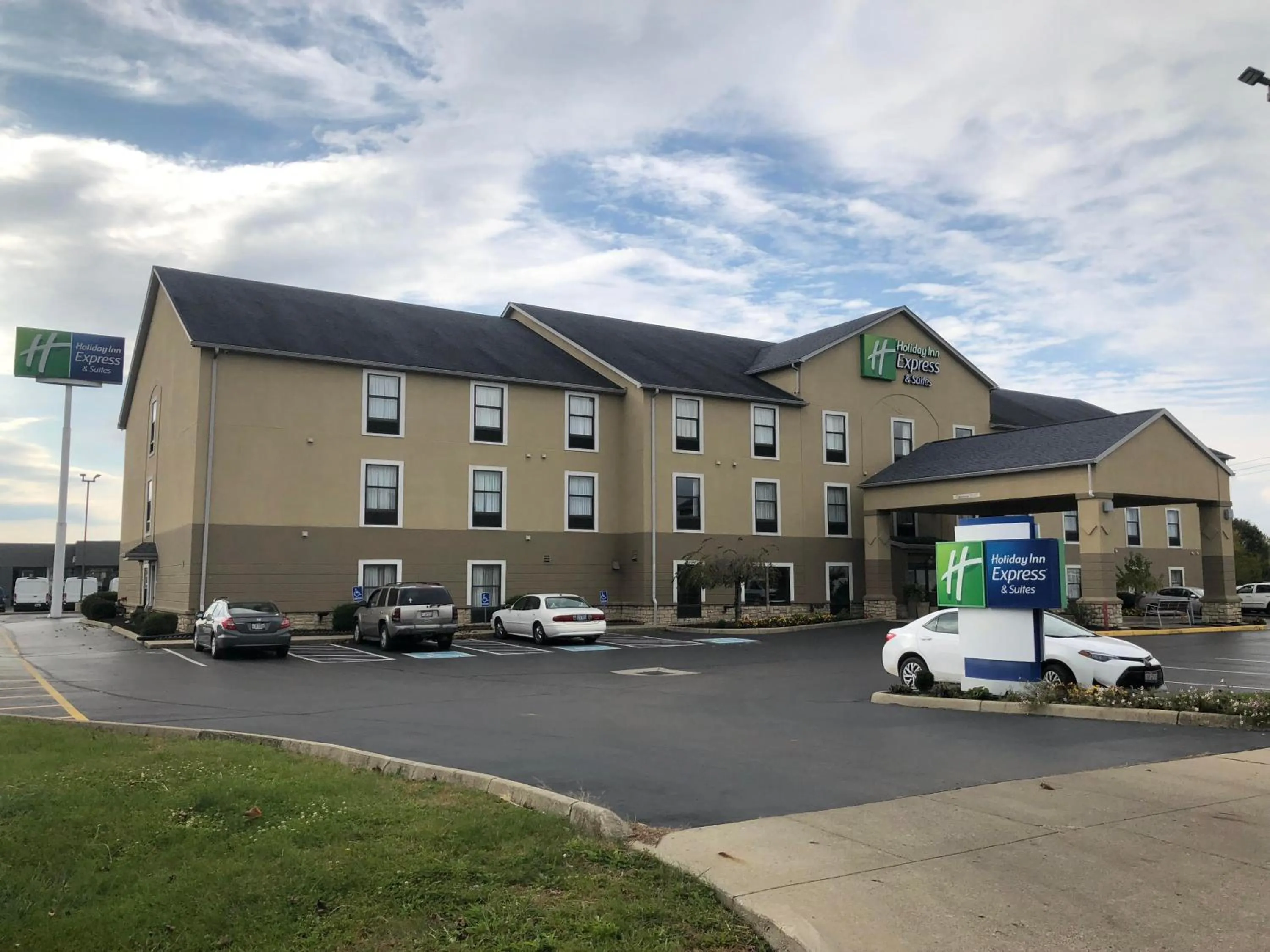 Property building in Holiday Inn Express Hotel & Suites Circleville by IHG