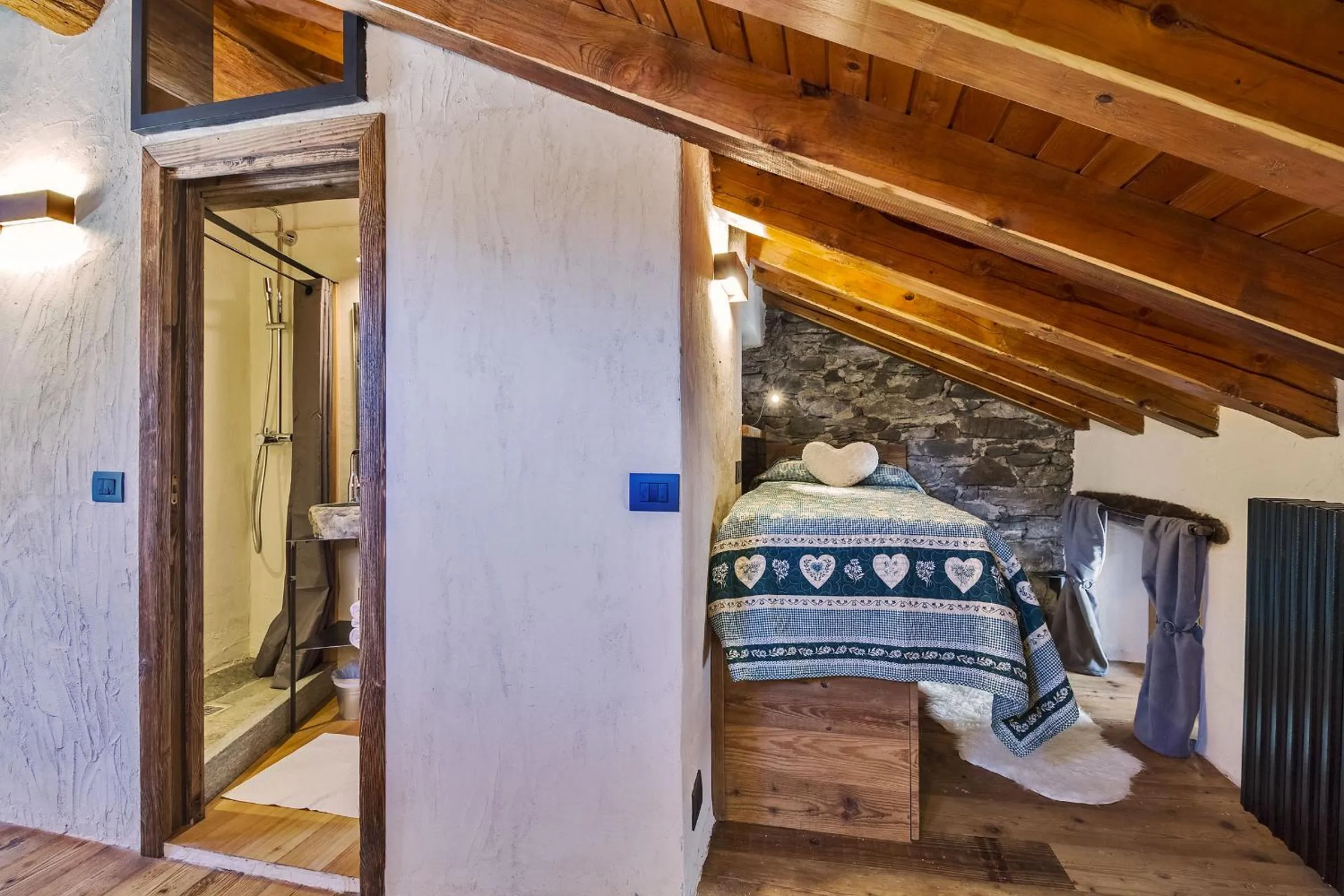 Bathroom, Bed in Maison La Saxe