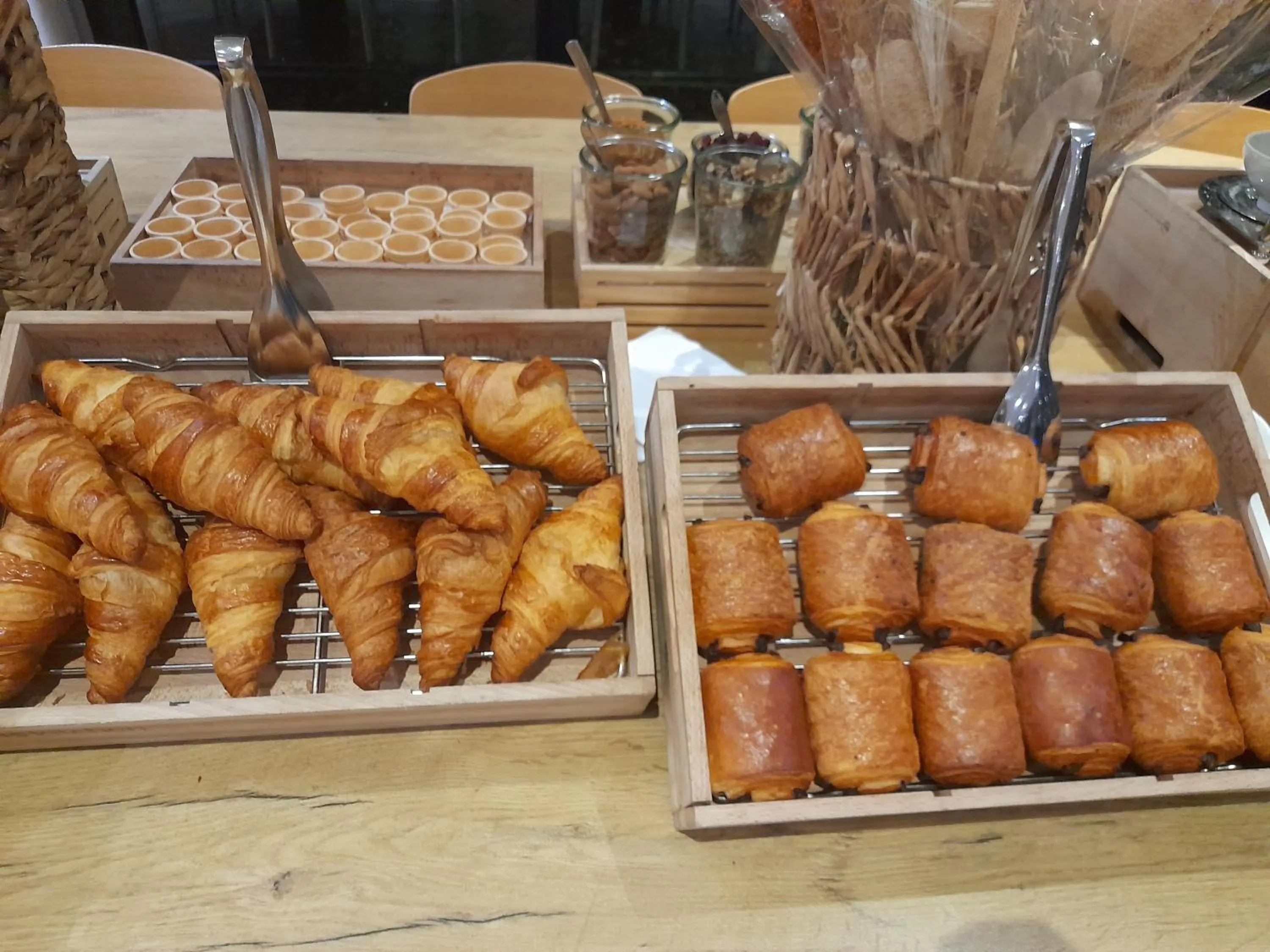 Buffet breakfast in ibis Nancy-Brabois