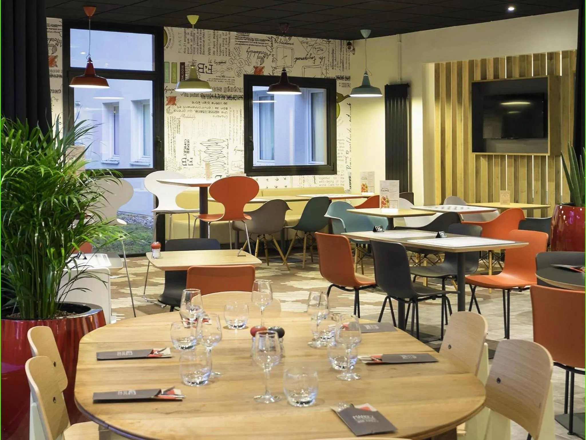 Restaurant/places to eat in ibis Nancy-Brabois