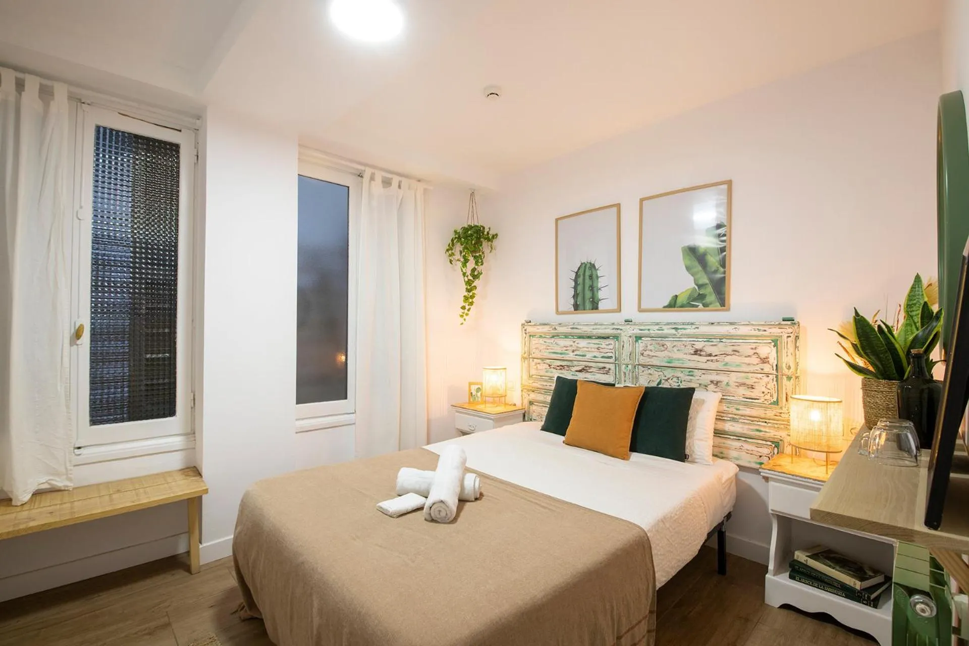 Bed in Off Beat Guesthouse - Self-check-in - Sleep Conscious