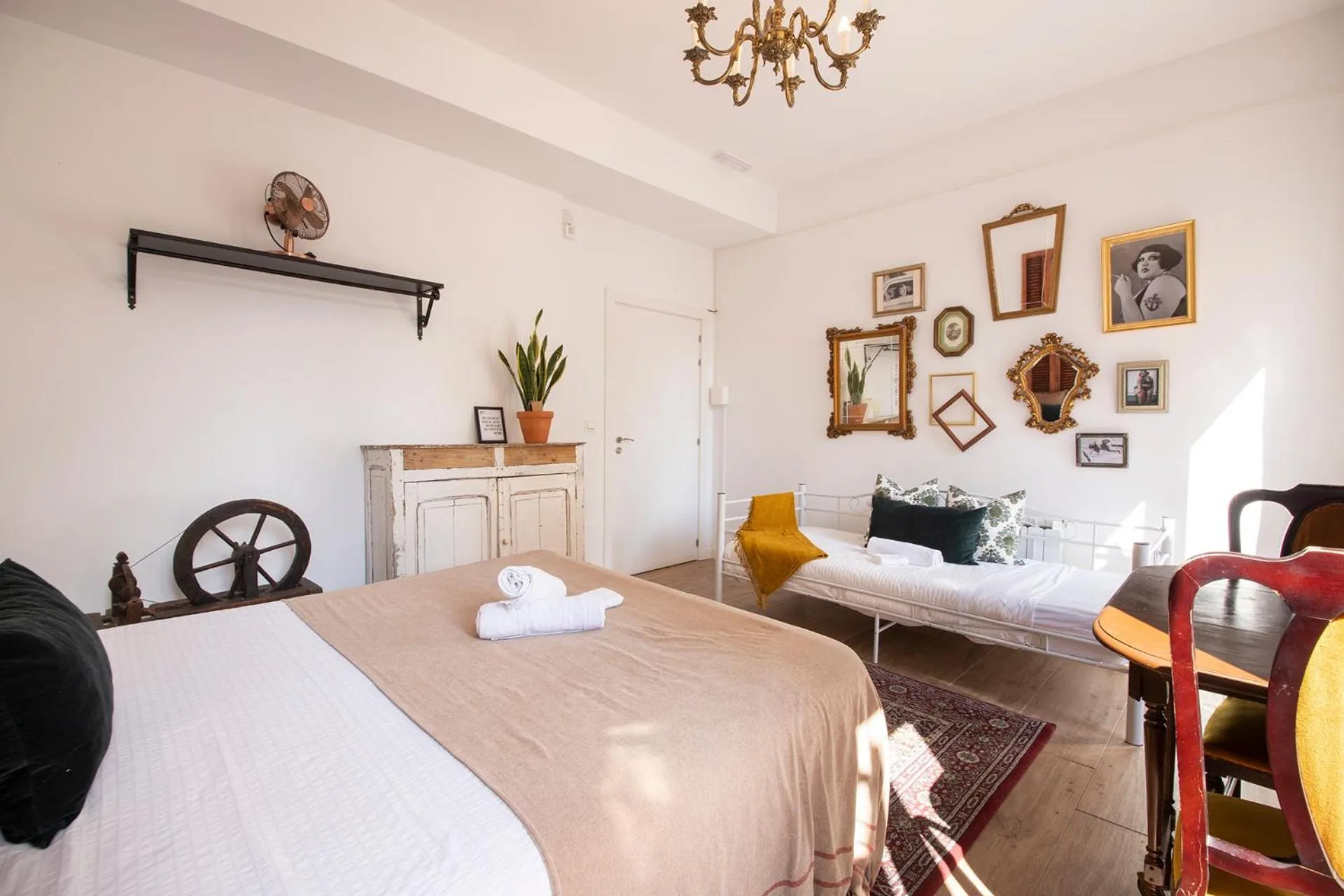 Bed in Off Beat Guesthouse - Self-check-in - Sleep Conscious