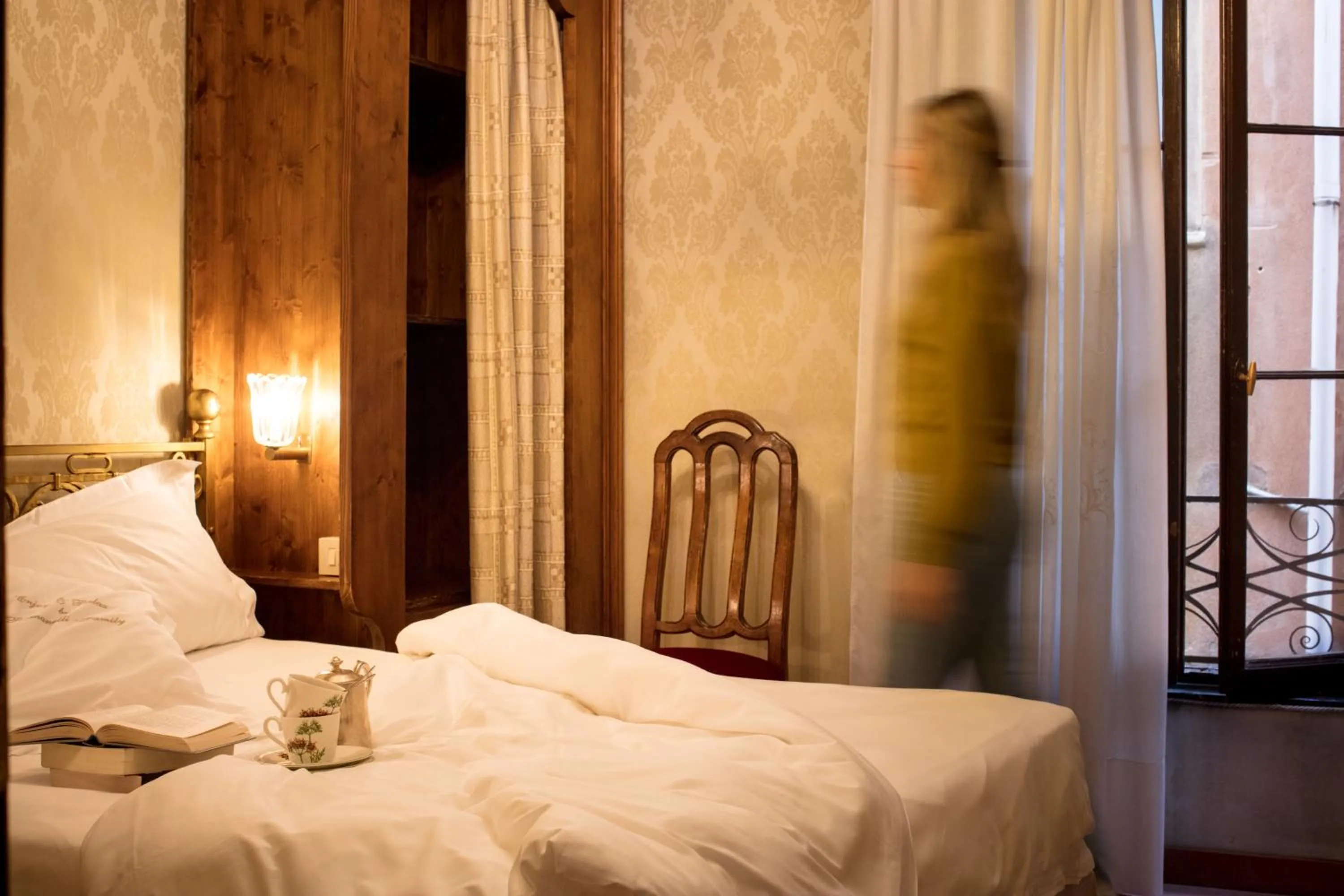 Bed in Hotel Flora - By Romanelli Family