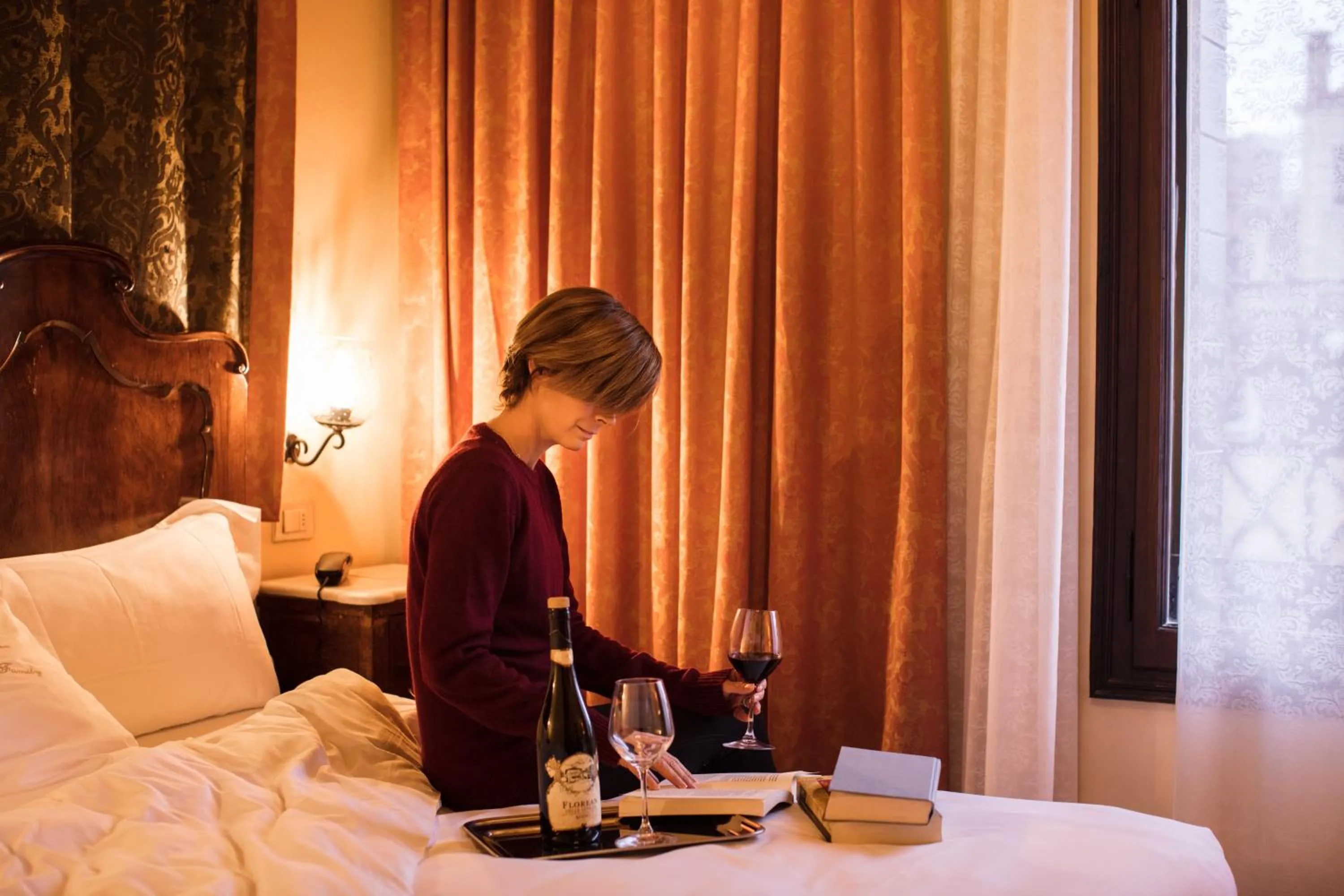 Bed in Hotel Flora - By Romanelli Family