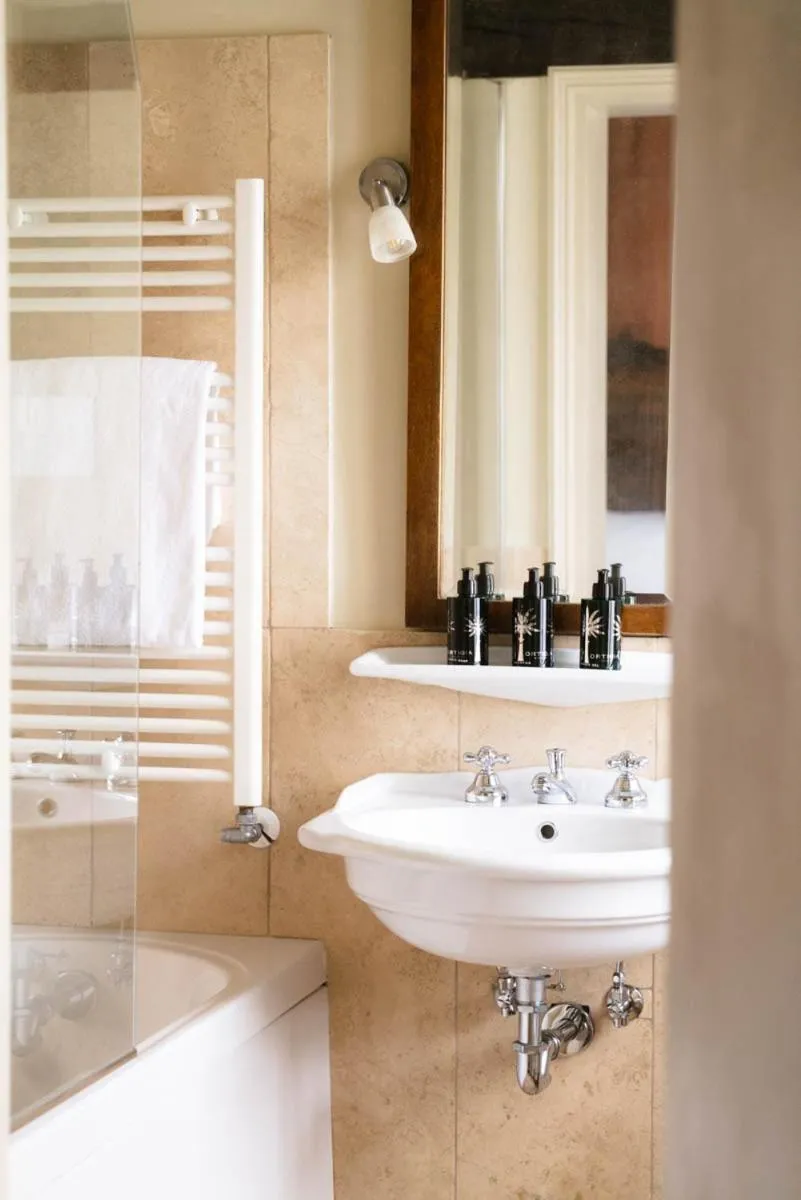 Hotel Flora - By Romanelli Family