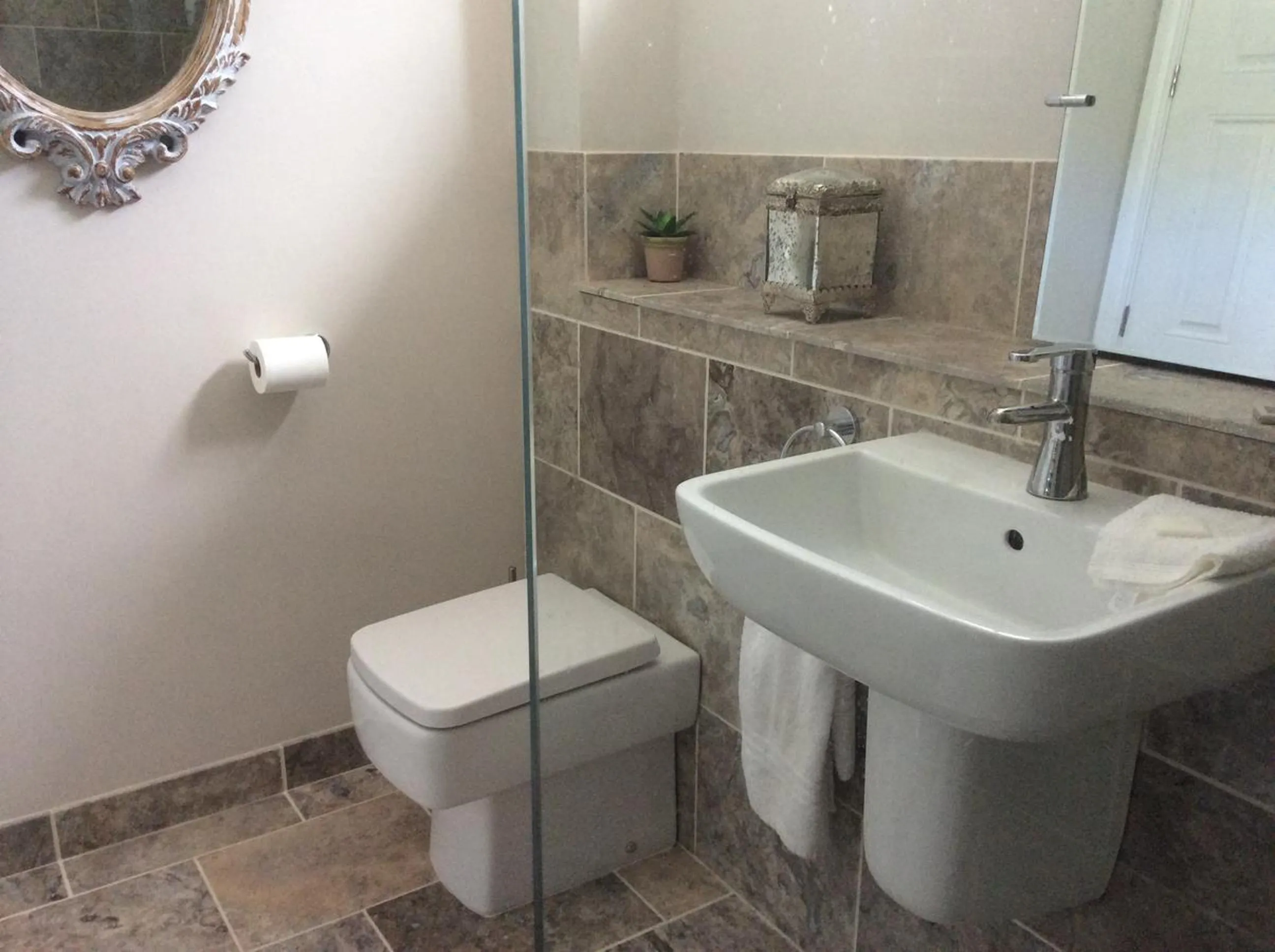 Toilet in Compass Rose