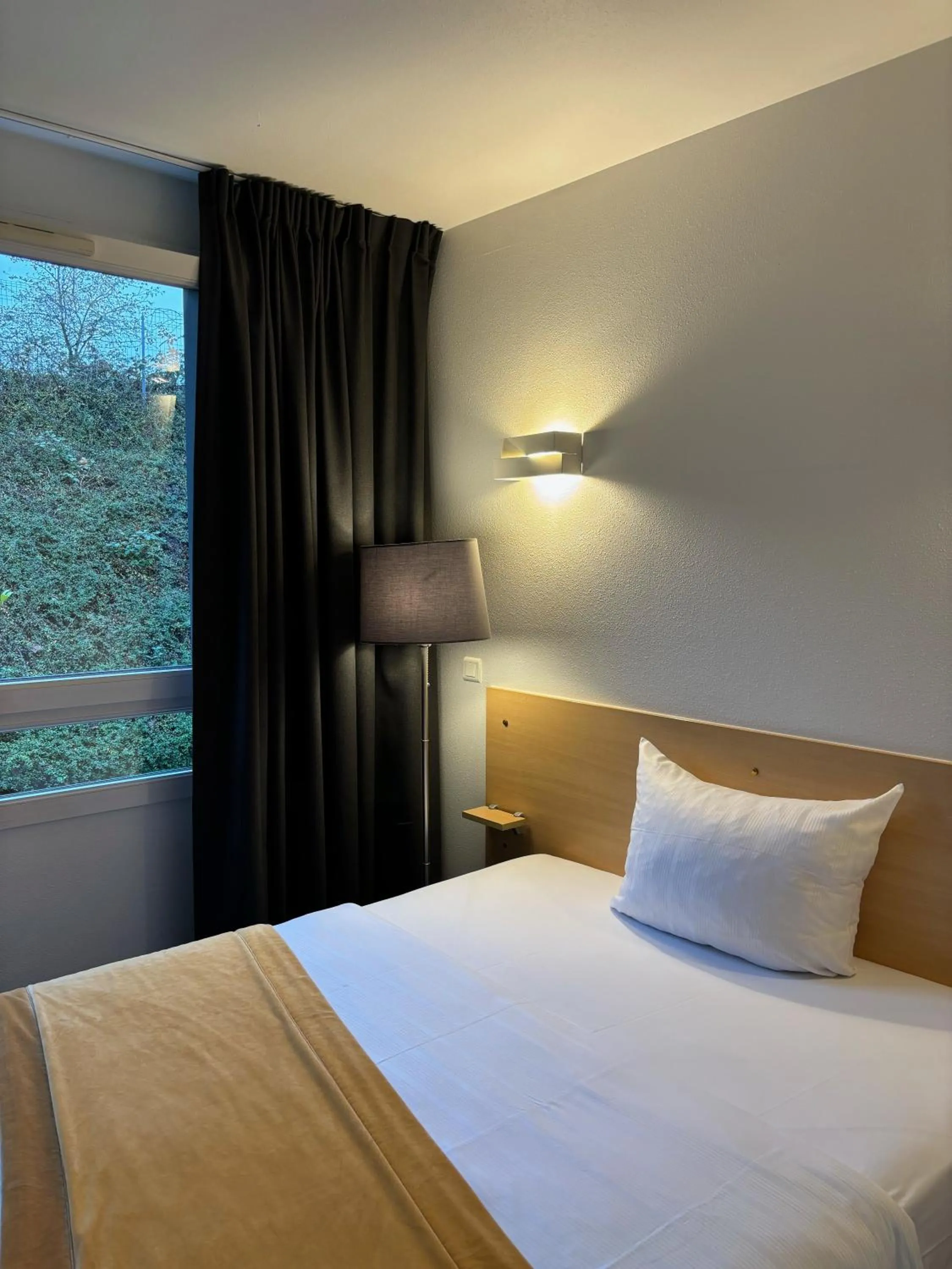 Bed in Hotel Premium