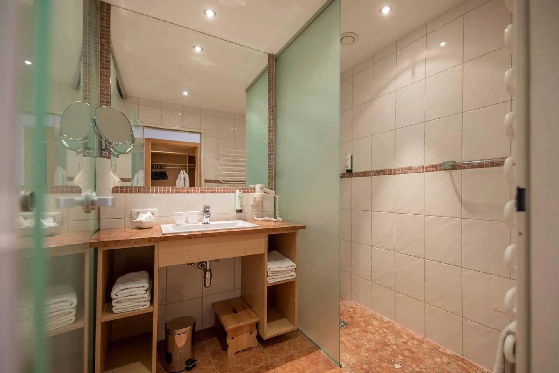 Shower in Familien- & Vitalhotel Auenhof