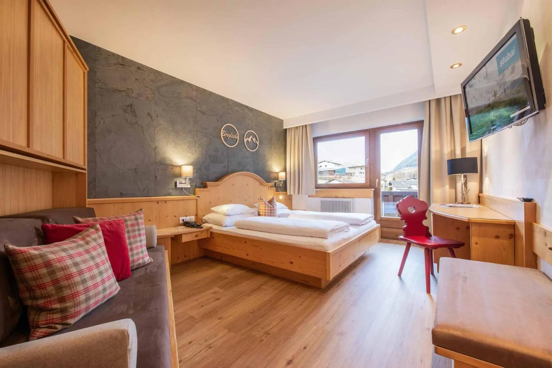 Photo of the whole room, Bed in Familien- & Vitalhotel Auenhof