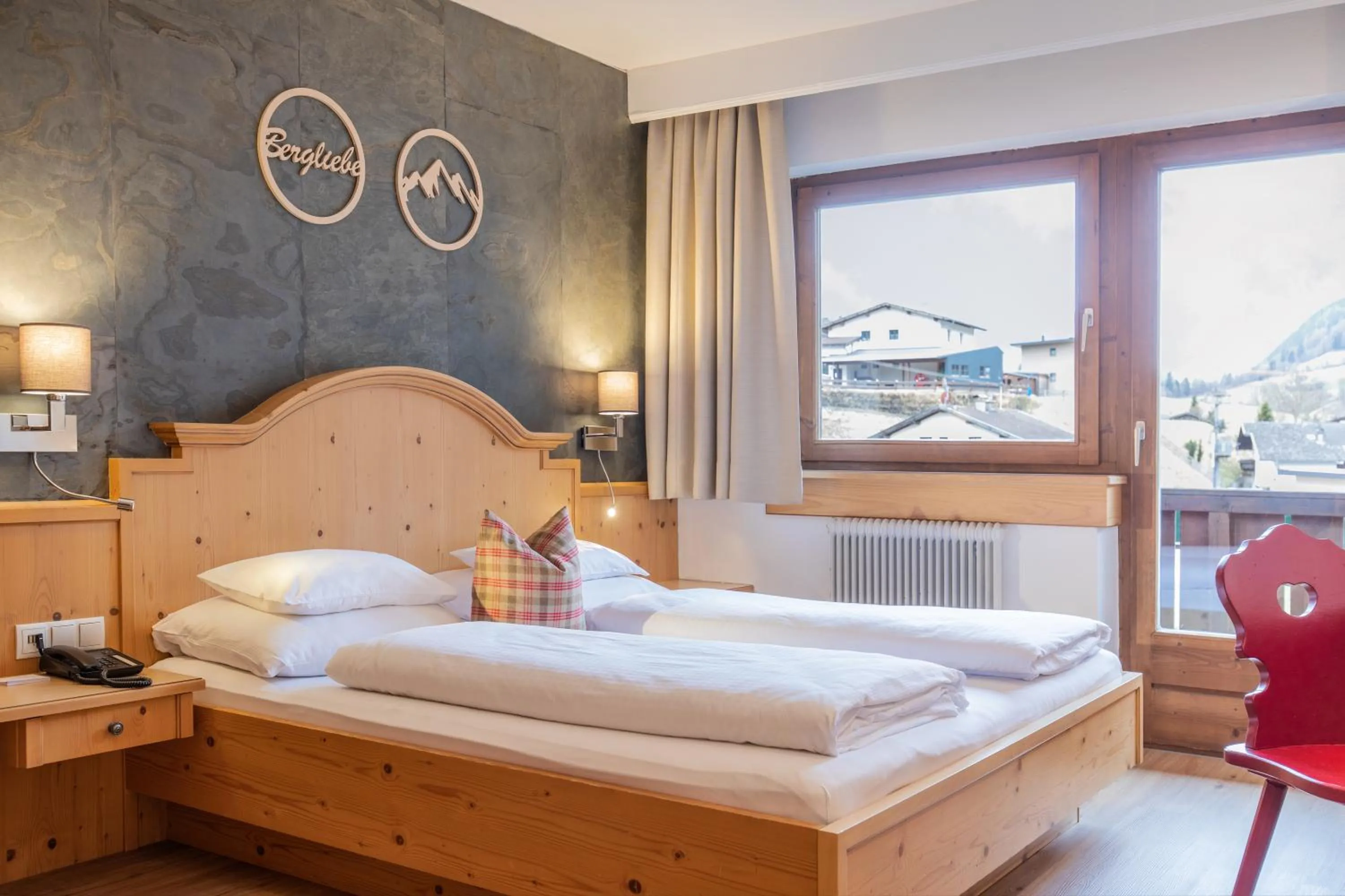Photo of the whole room, Bed in Familien- & Vitalhotel Auenhof