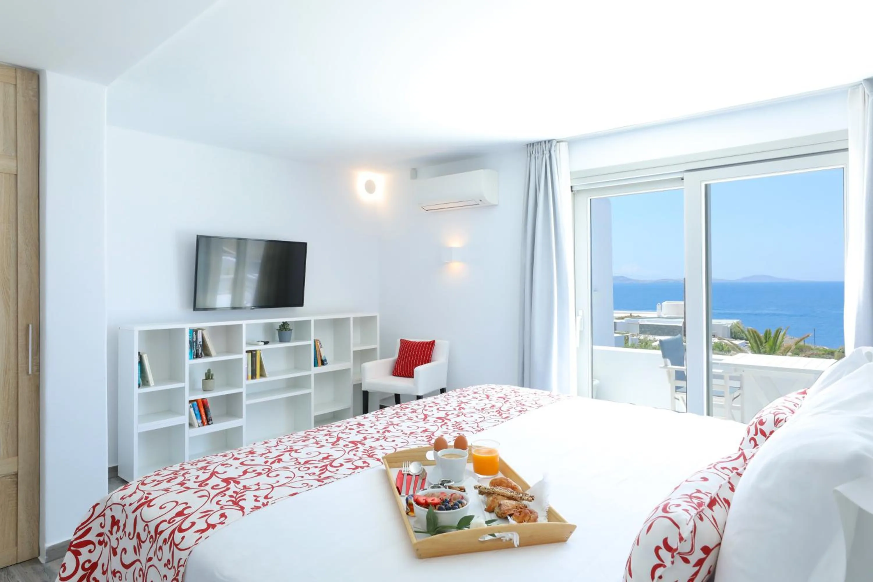 Bed in O Lofos Luxury Boutique Suites