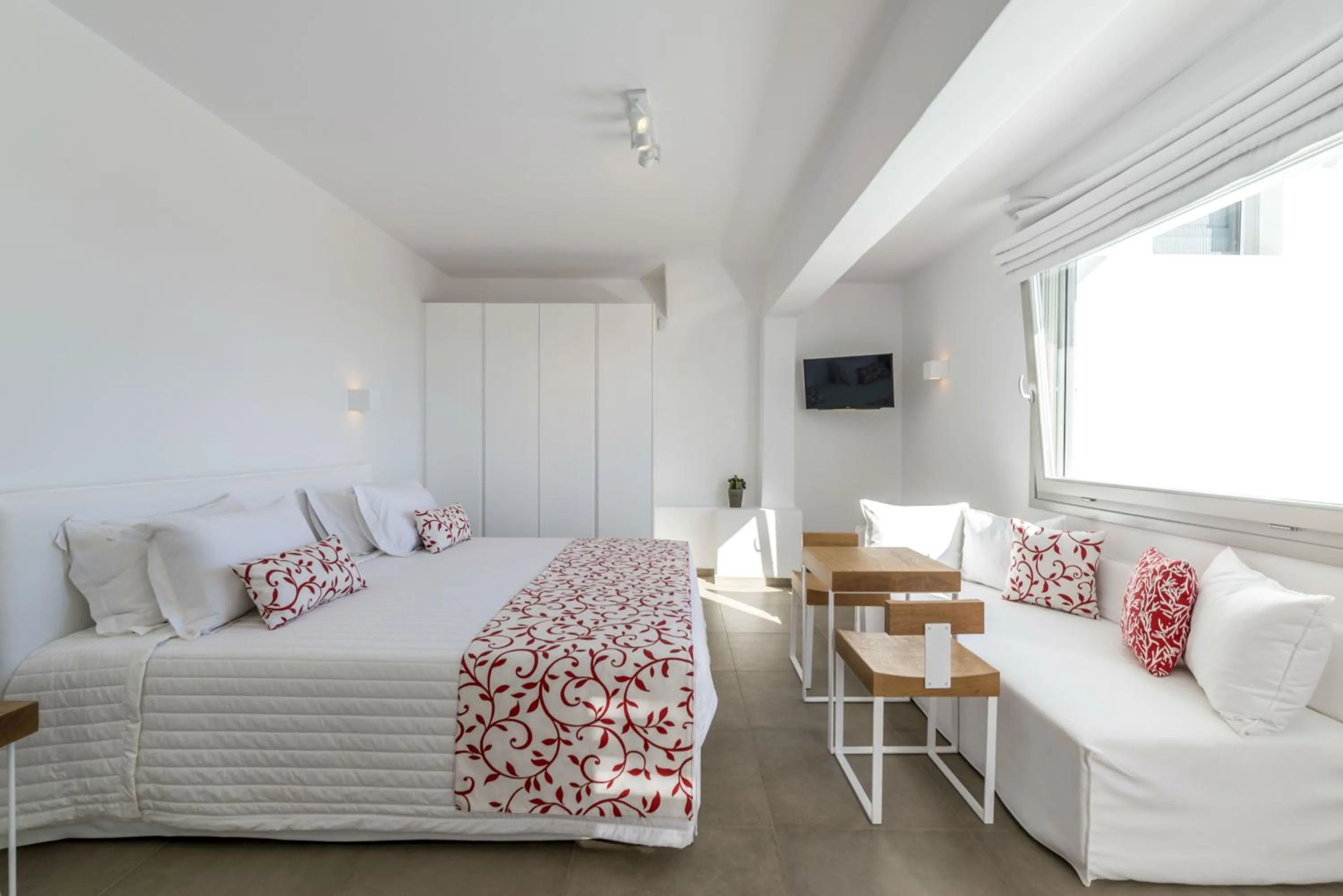 Bed in O Lofos Luxury Boutique Suites