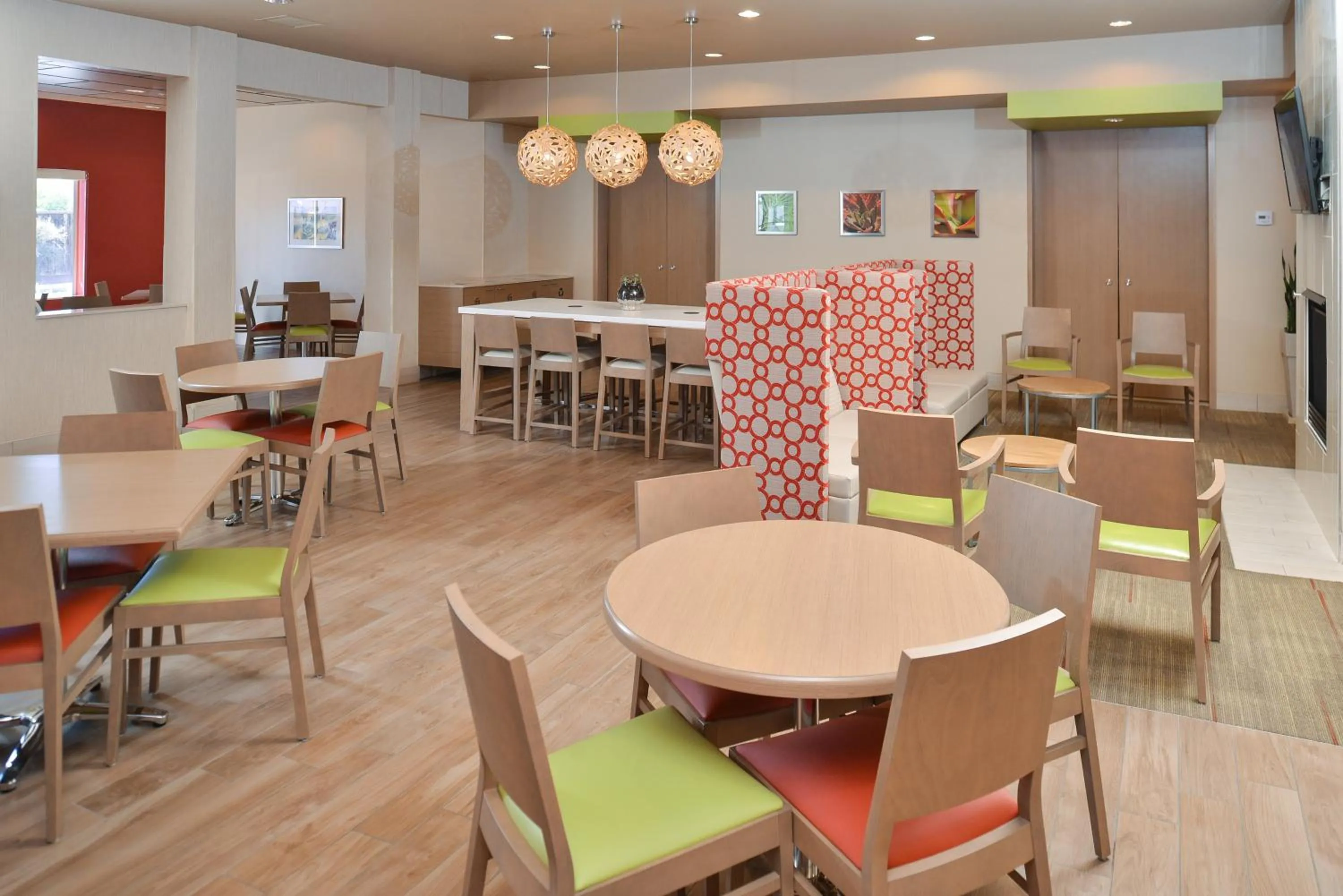 Breakfast in Holiday Inn Express Albuquerque N - Bernalillo by IHG