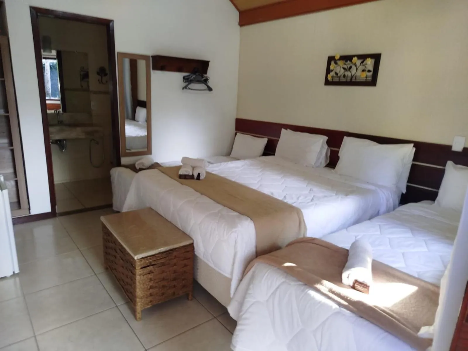 Photo of the whole room, Bed in Pousada Viking Penedo