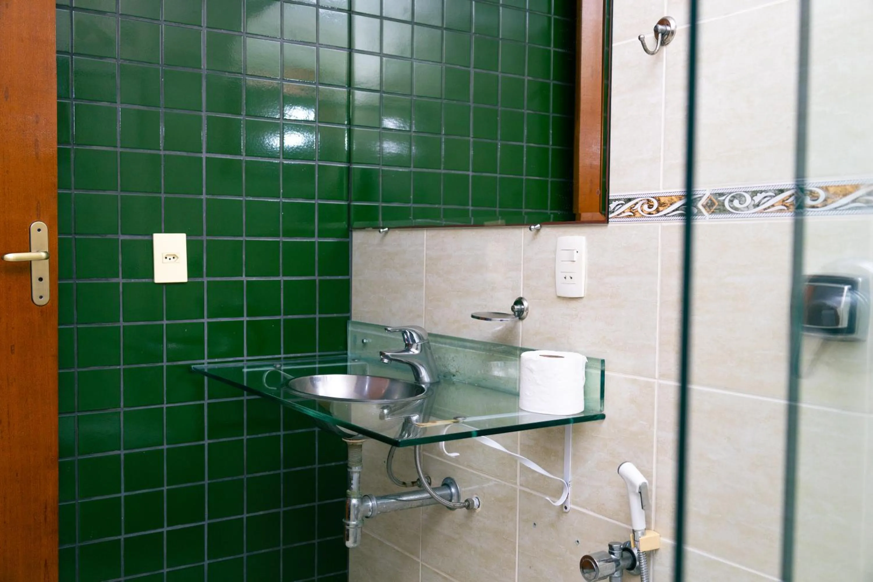 Bathroom in Pousada Viking Penedo