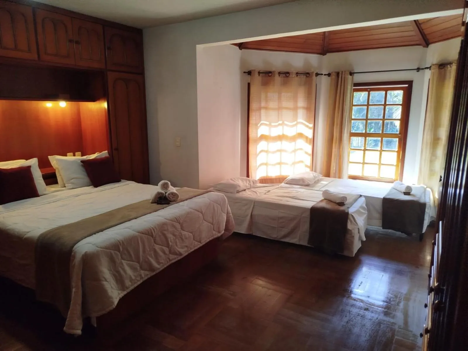 Photo of the whole room, Bed in Pousada Viking Penedo