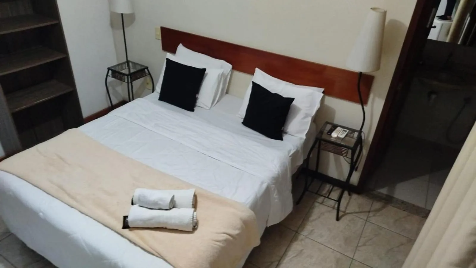 Photo of the whole room, Bed in Pousada Viking Penedo