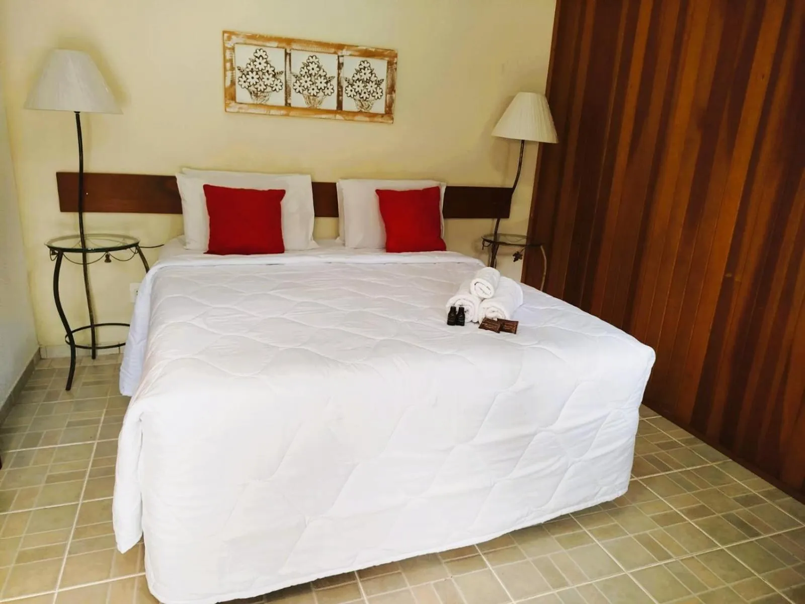 Bed in Pousada Viking Penedo