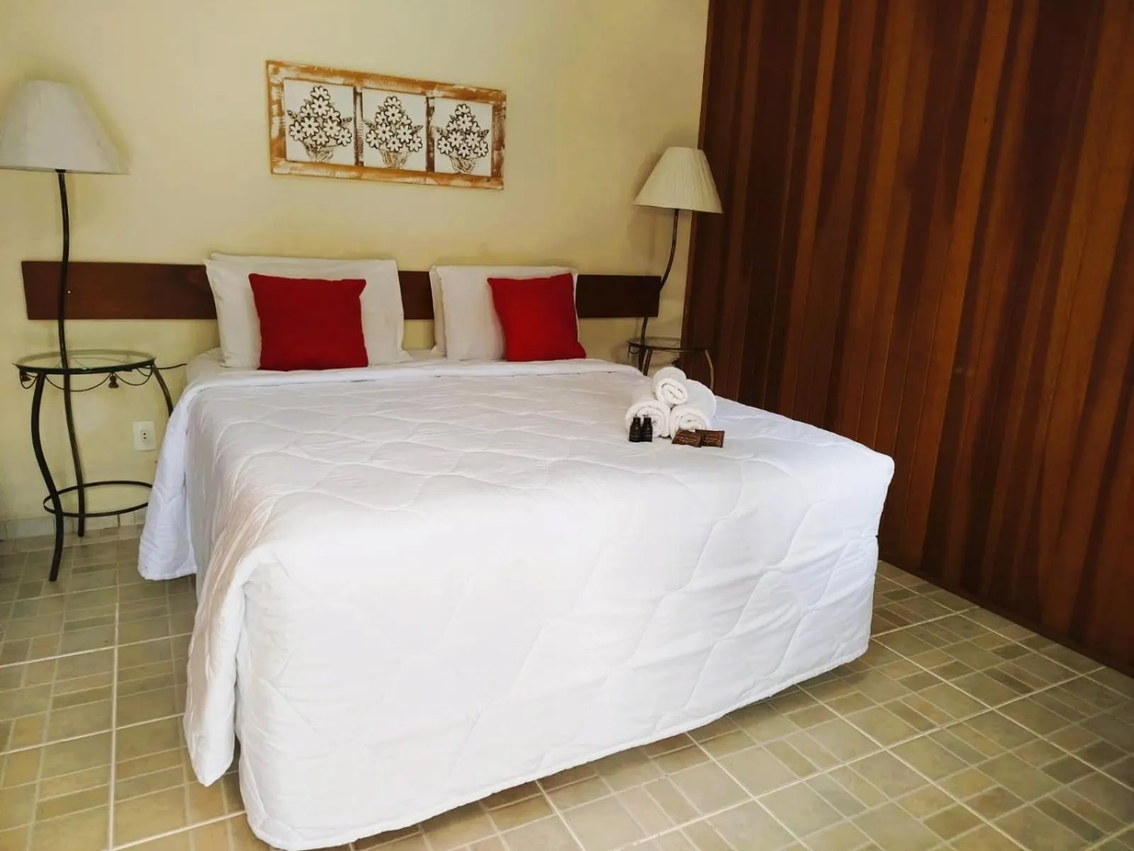 Bed in Pousada Viking Penedo